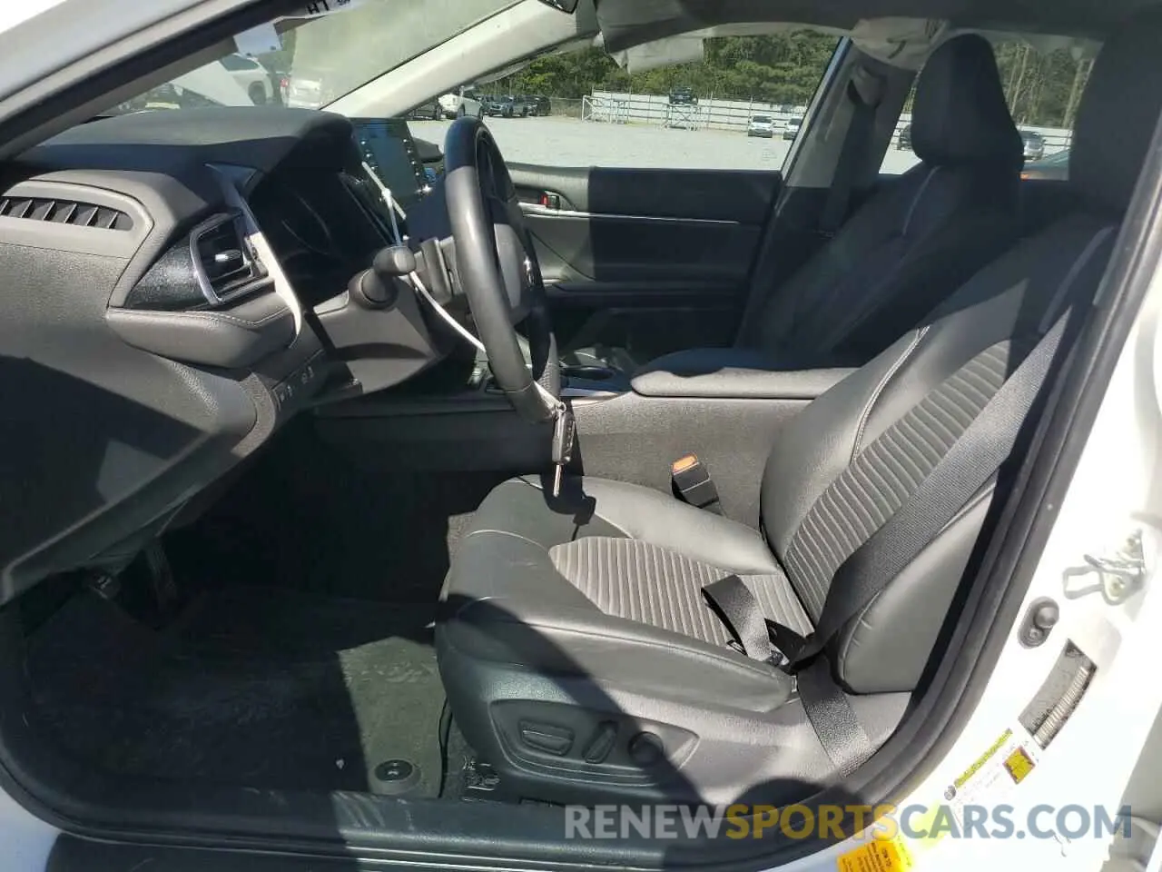 7 Photograph of a damaged car 4T1G11AK6MU582889 TOYOTA CAMRY 2021