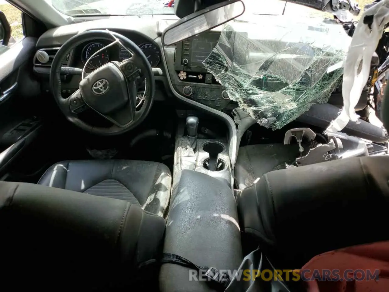 8 Photograph of a damaged car 4T1G11AK6MU583945 TOYOTA CAMRY 2021