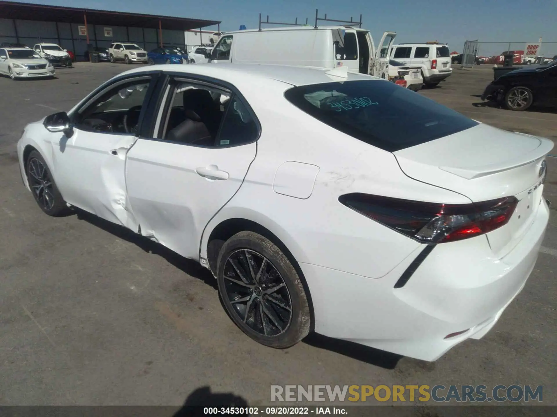 3 Фотография поврежденного автомобиля 4T1G11AK6MU589910 TOYOTA CAMRY 2021