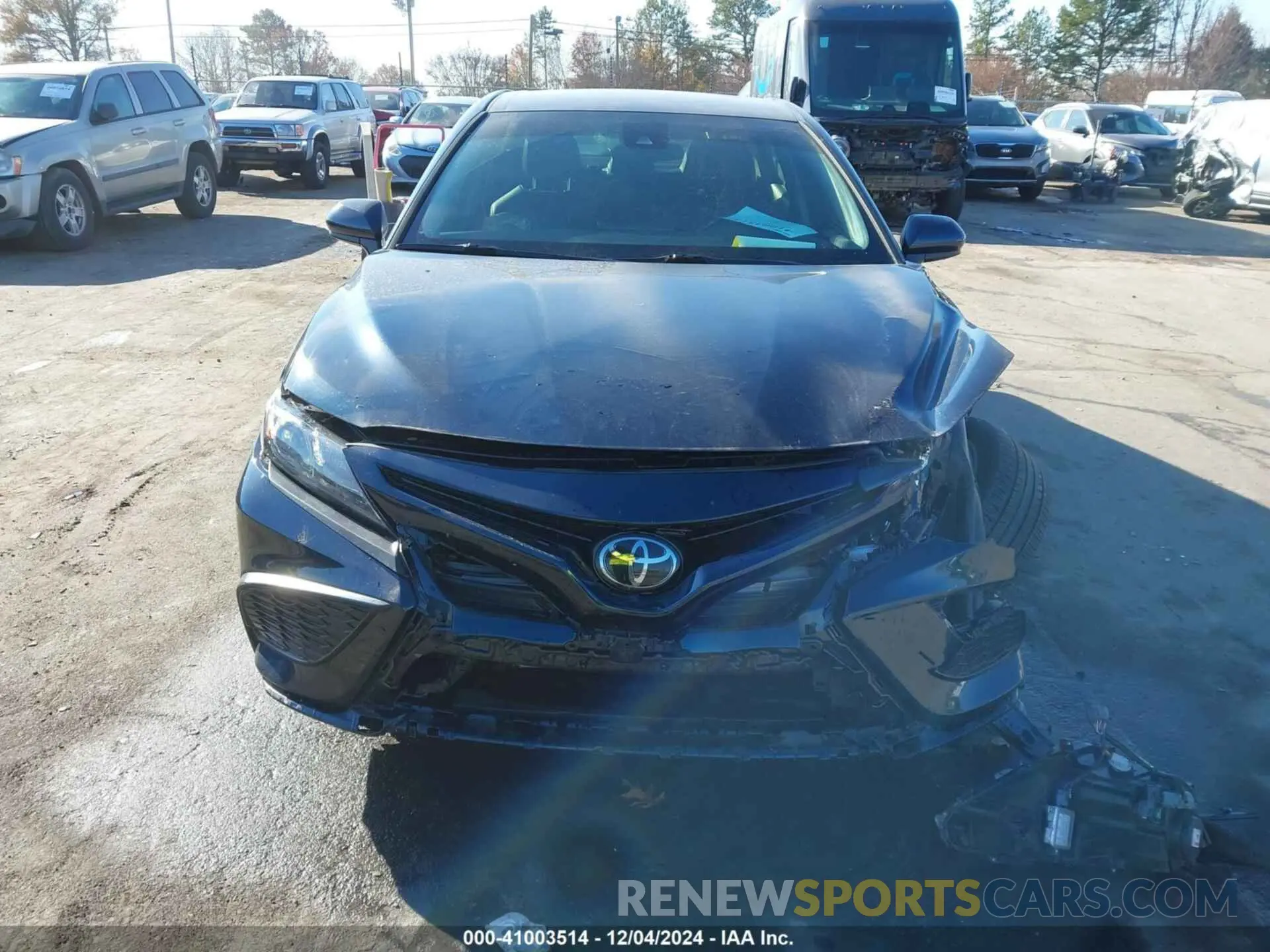 13 Photograph of a damaged car 4T1G11AK6MU595075 TOYOTA CAMRY 2021