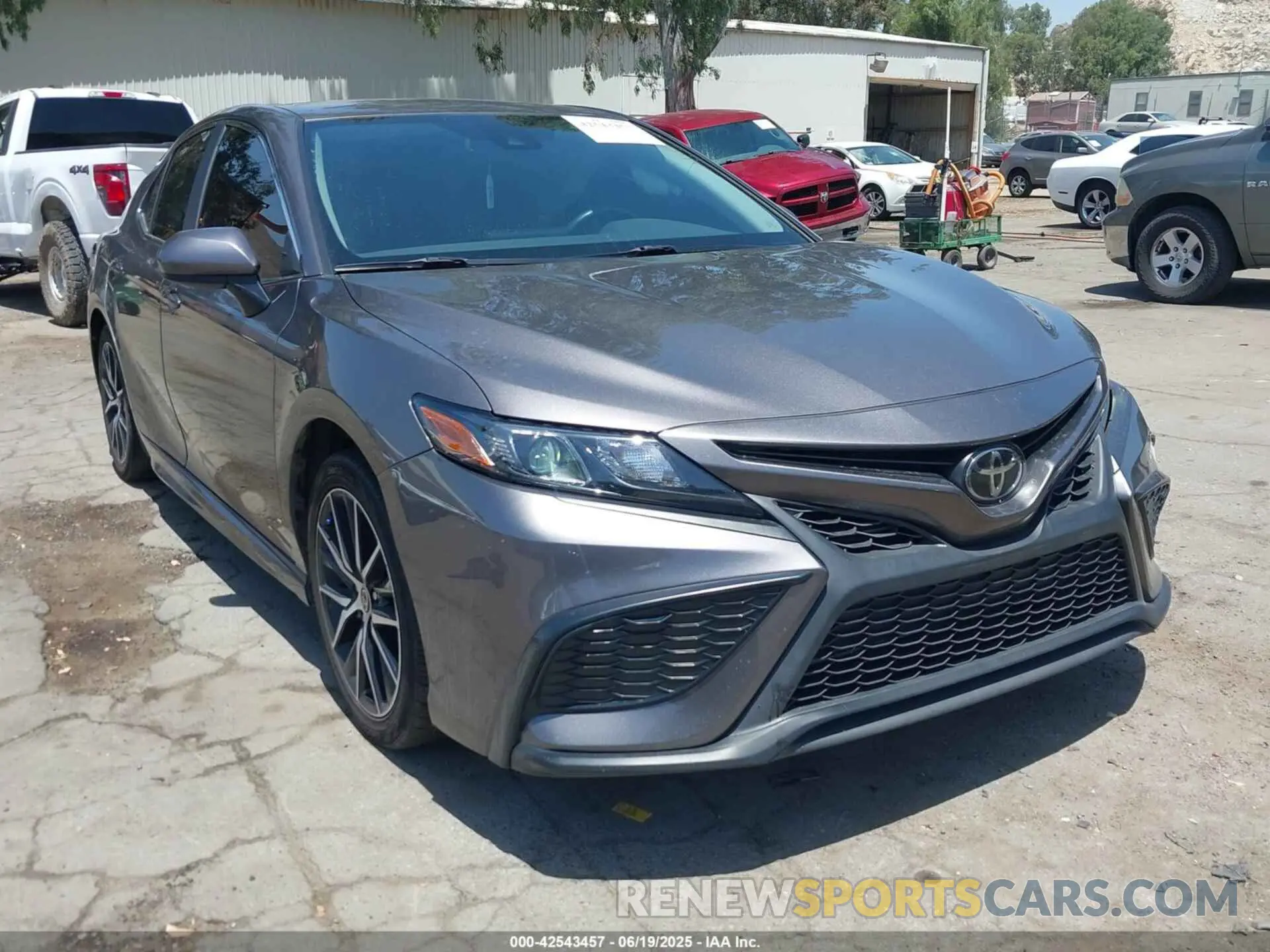 1 Photograph of a damaged car 4T1G11AK6MU603059 TOYOTA CAMRY 2021