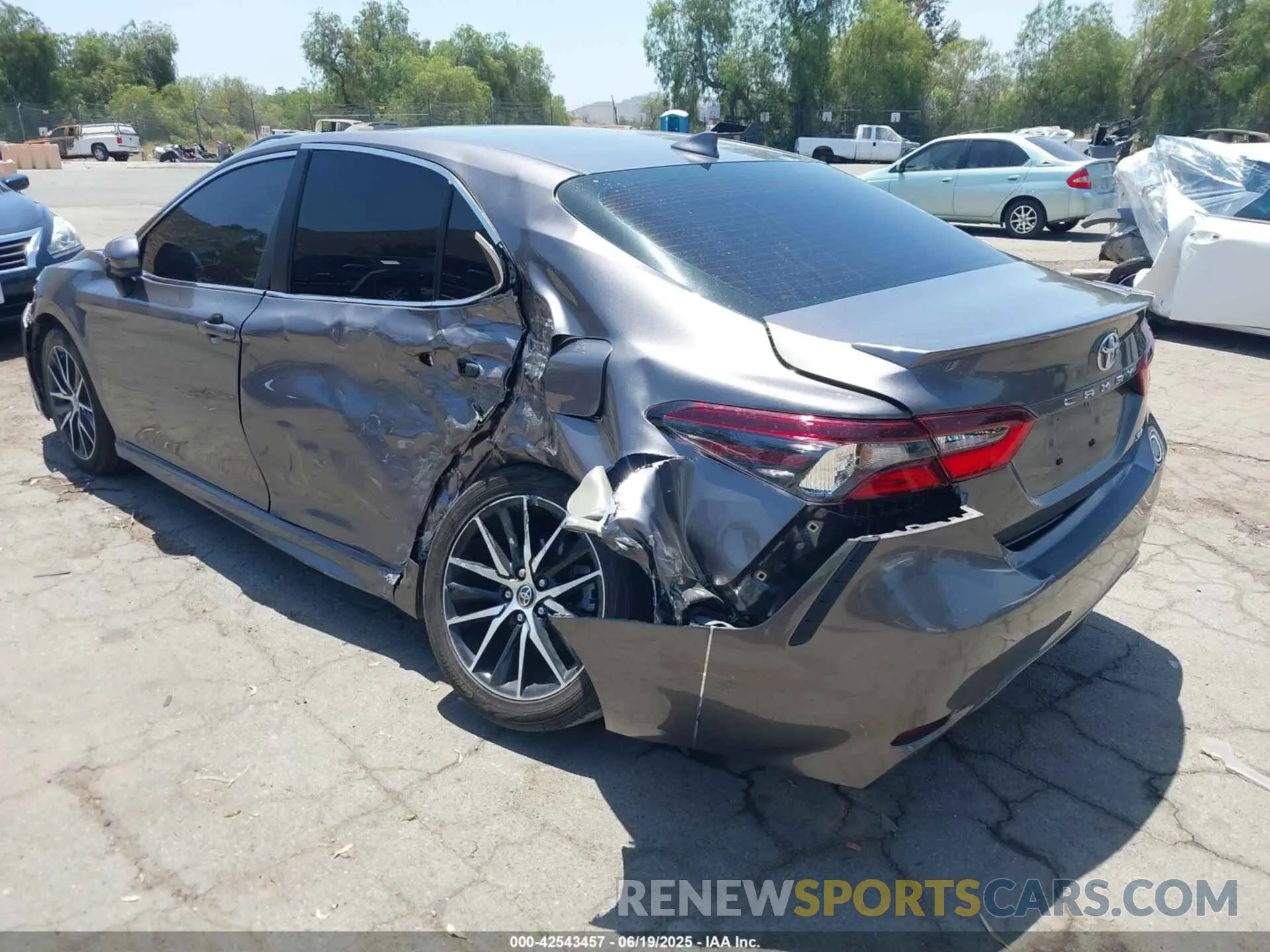 3 Photograph of a damaged car 4T1G11AK6MU603059 TOYOTA CAMRY 2021