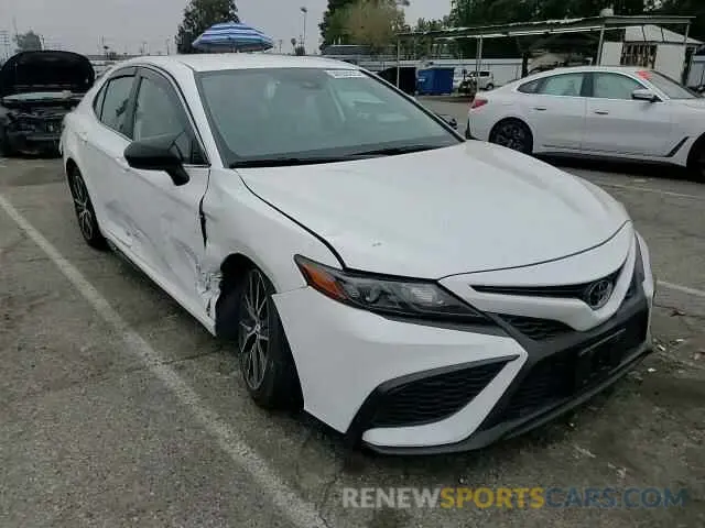 11 Photograph of a damaged car 4T1G11AK6MU611646 TOYOTA CAMRY 2021
