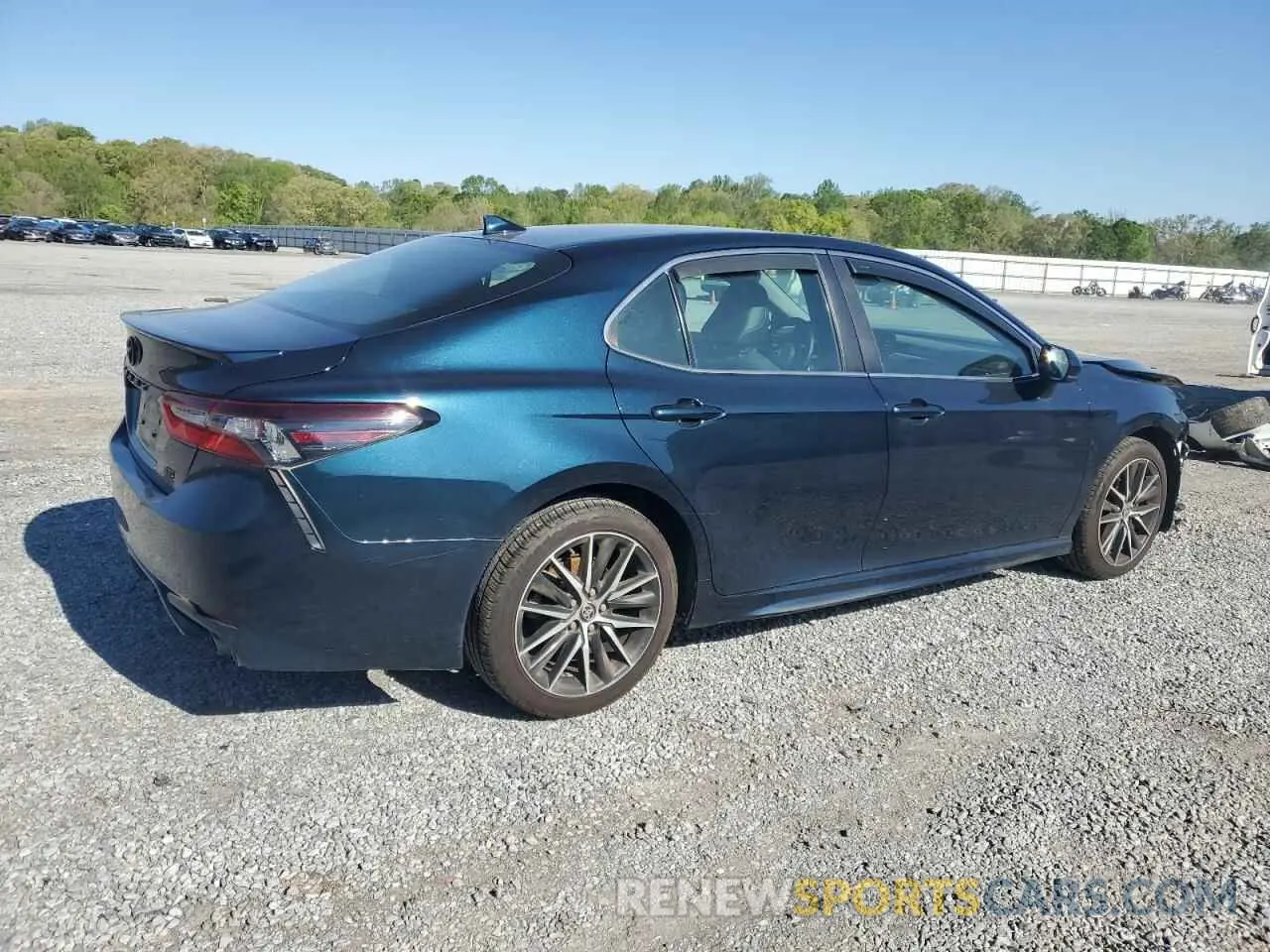 3 Фотография поврежденного автомобиля 4T1G11AK6MU616989 TOYOTA CAMRY 2021