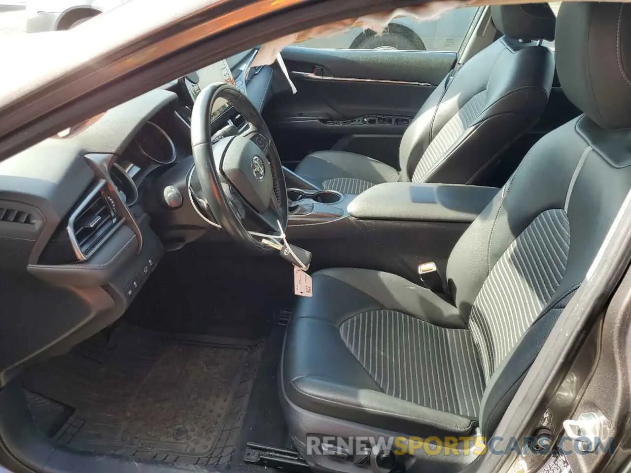 7 Photograph of a damaged car 4T1G11AK7MU402660 TOYOTA CAMRY 2021