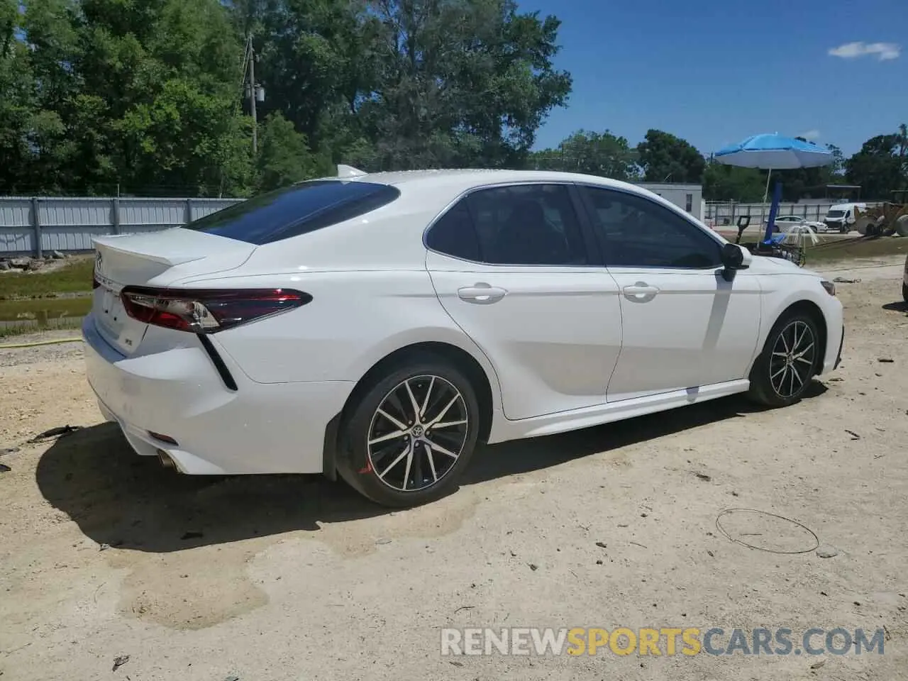 3 Photograph of a damaged car 4T1G11AK7MU433603 TOYOTA CAMRY 2021