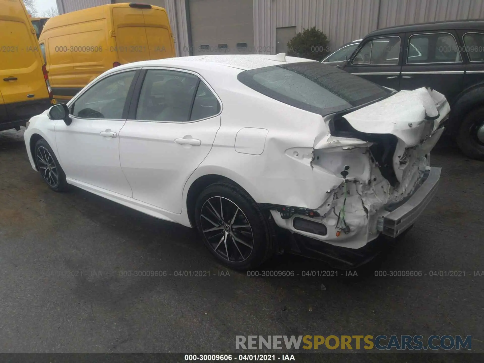 3 Photograph of a damaged car 4T1G11AK7MU444116 TOYOTA CAMRY 2021