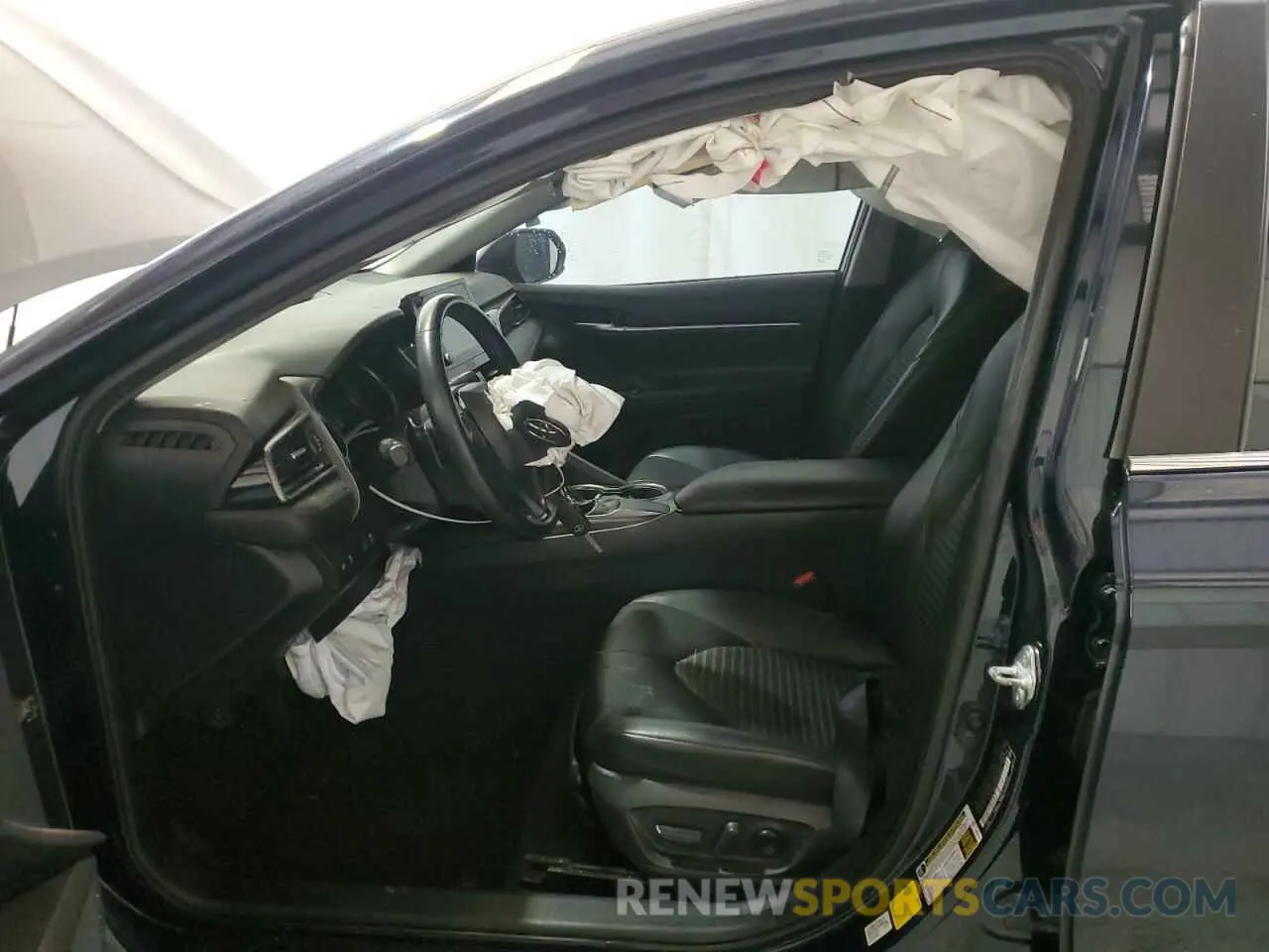 7 Photograph of a damaged car 4T1G11AK7MU450420 TOYOTA CAMRY 2021
