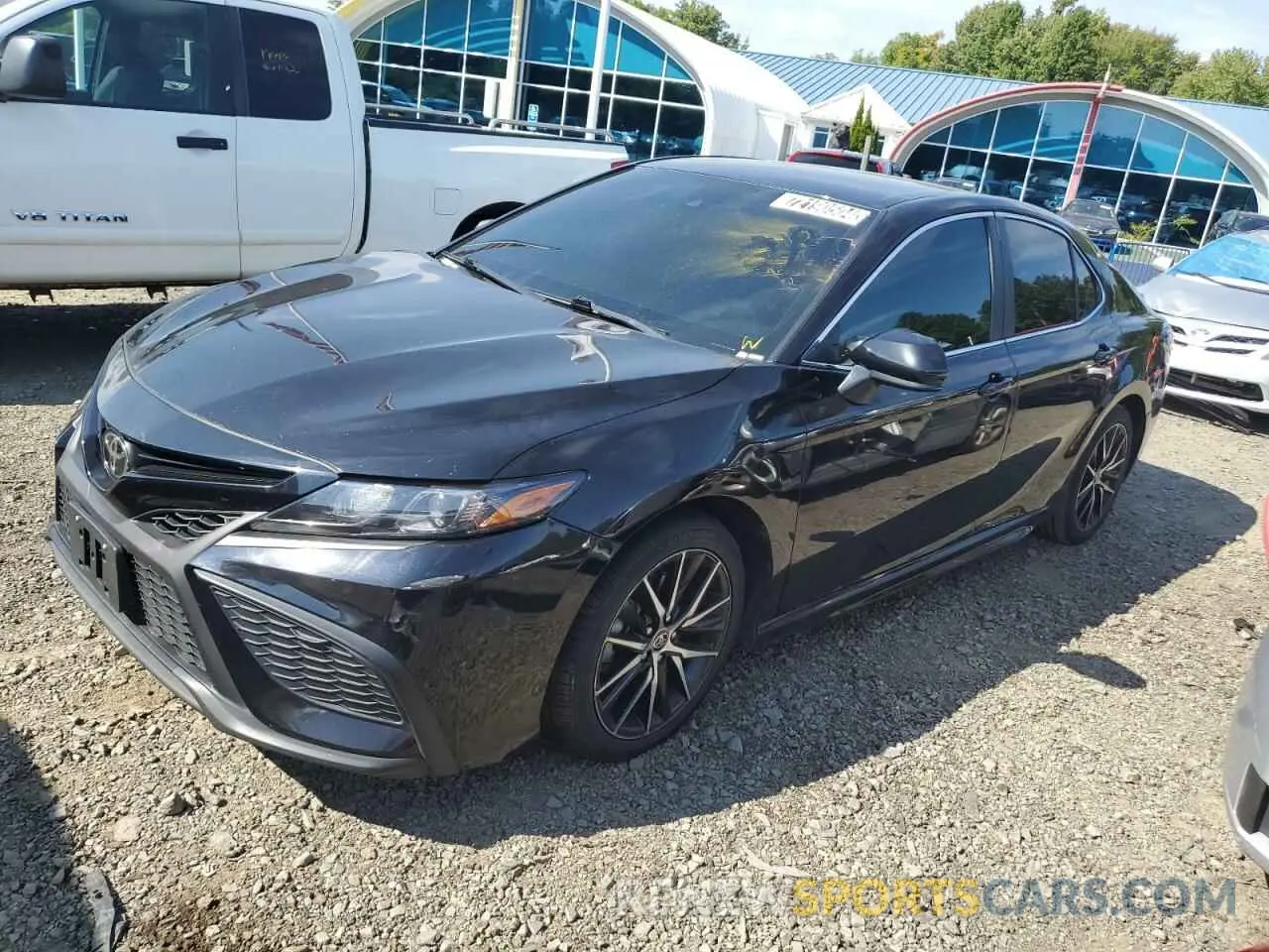 1 Фотография поврежденного автомобиля 4T1G11AK7MU464950 TOYOTA CAMRY 2021