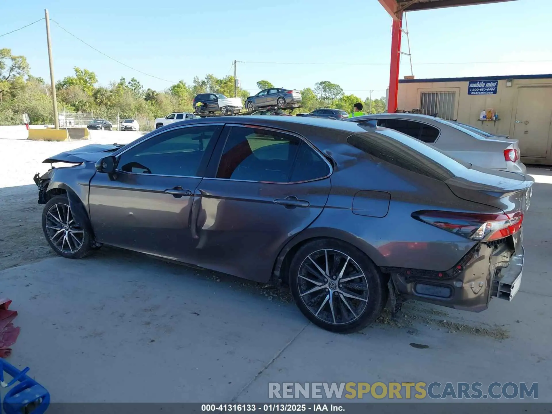 14 Photograph of a damaged car 4T1G11AK7MU472644 TOYOTA CAMRY 2021