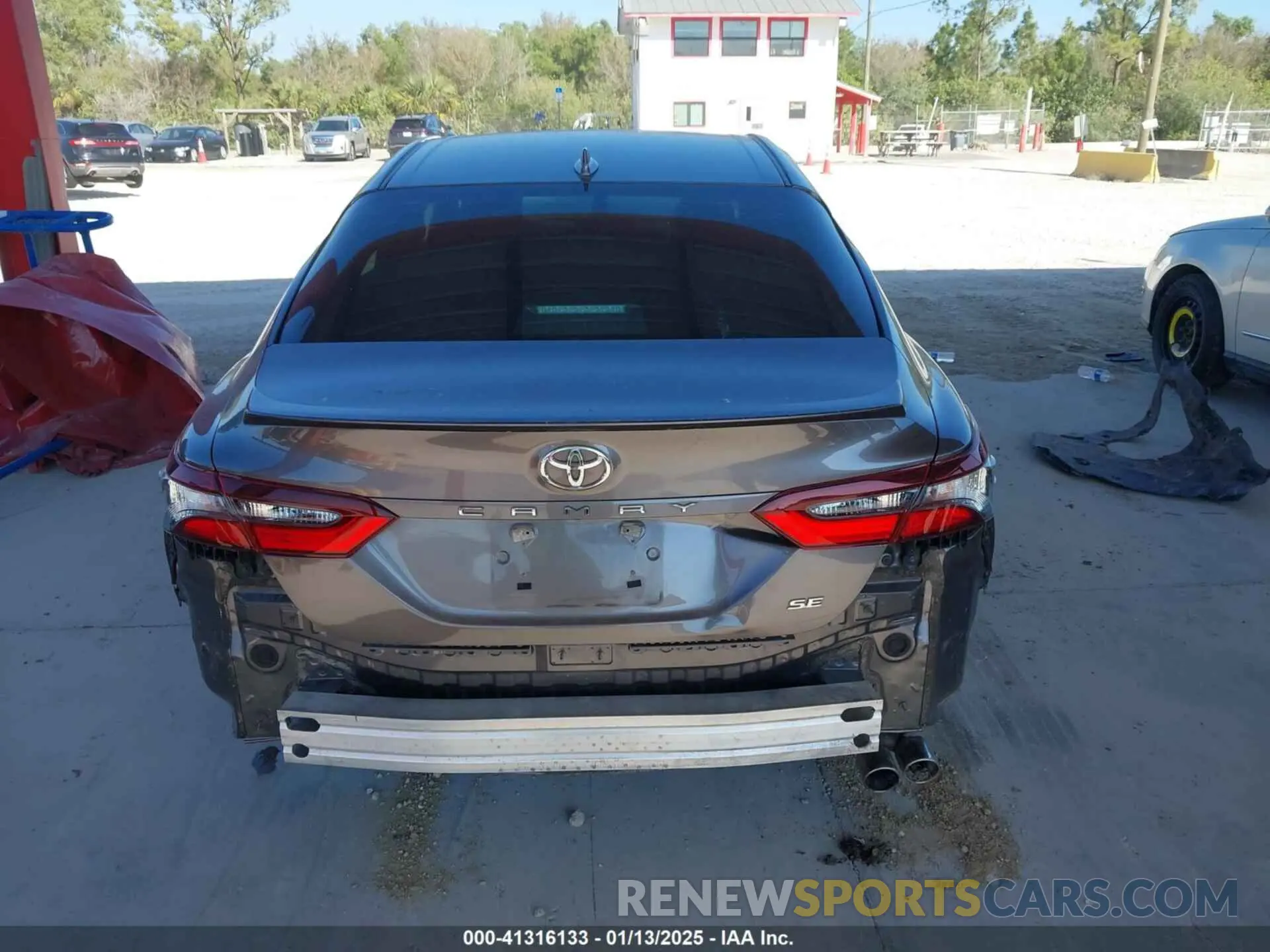 16 Photograph of a damaged car 4T1G11AK7MU472644 TOYOTA CAMRY 2021