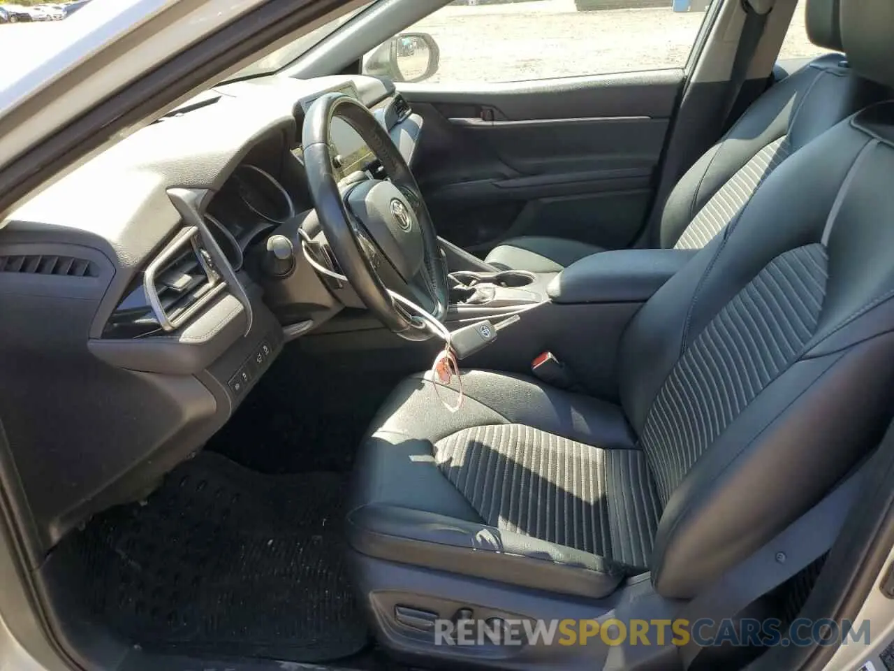 7 Photograph of a damaged car 4T1G11AK7MU476113 TOYOTA CAMRY 2021