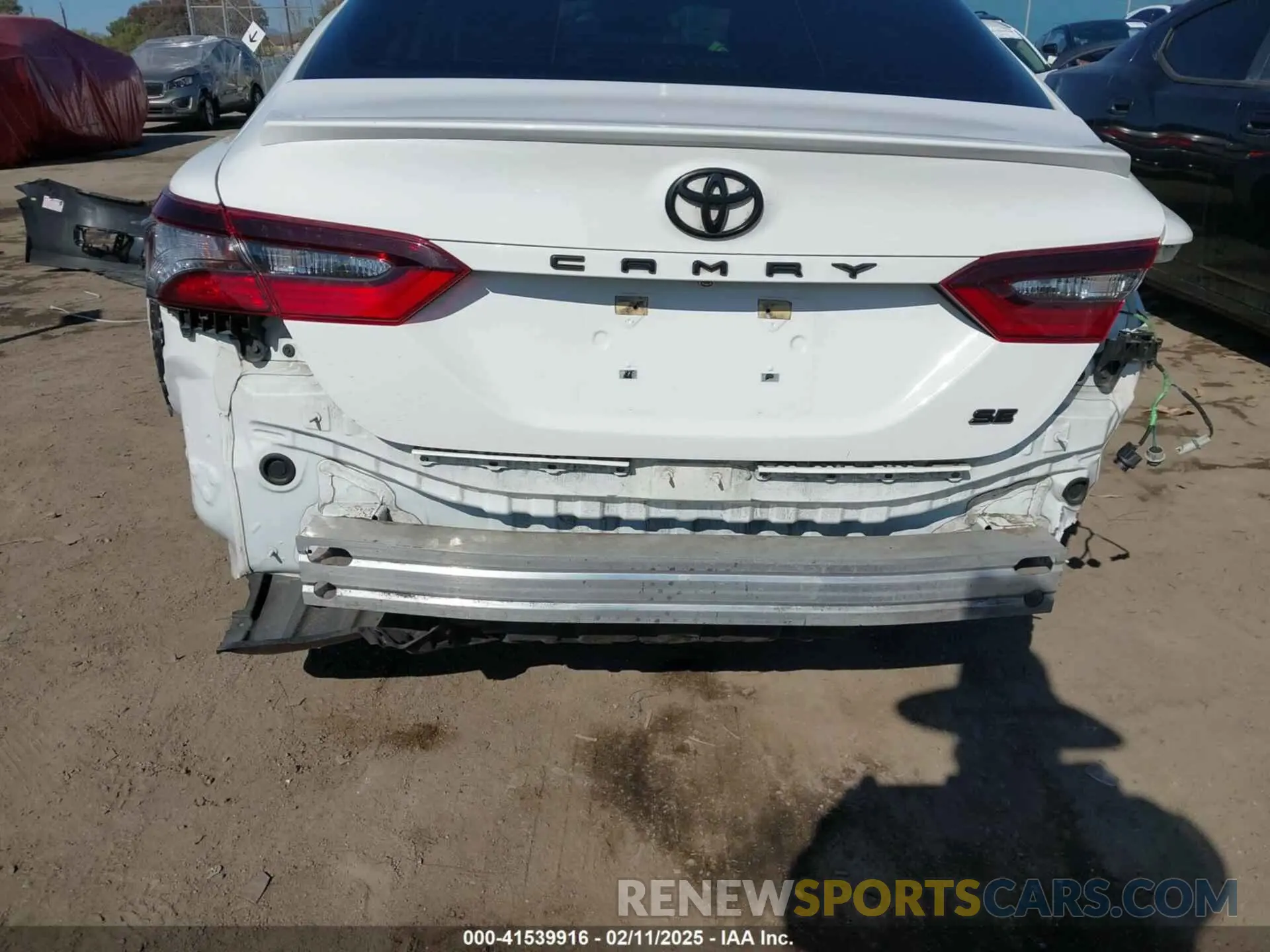 6 Photograph of a damaged car 4T1G11AK7MU498046 TOYOTA CAMRY 2021