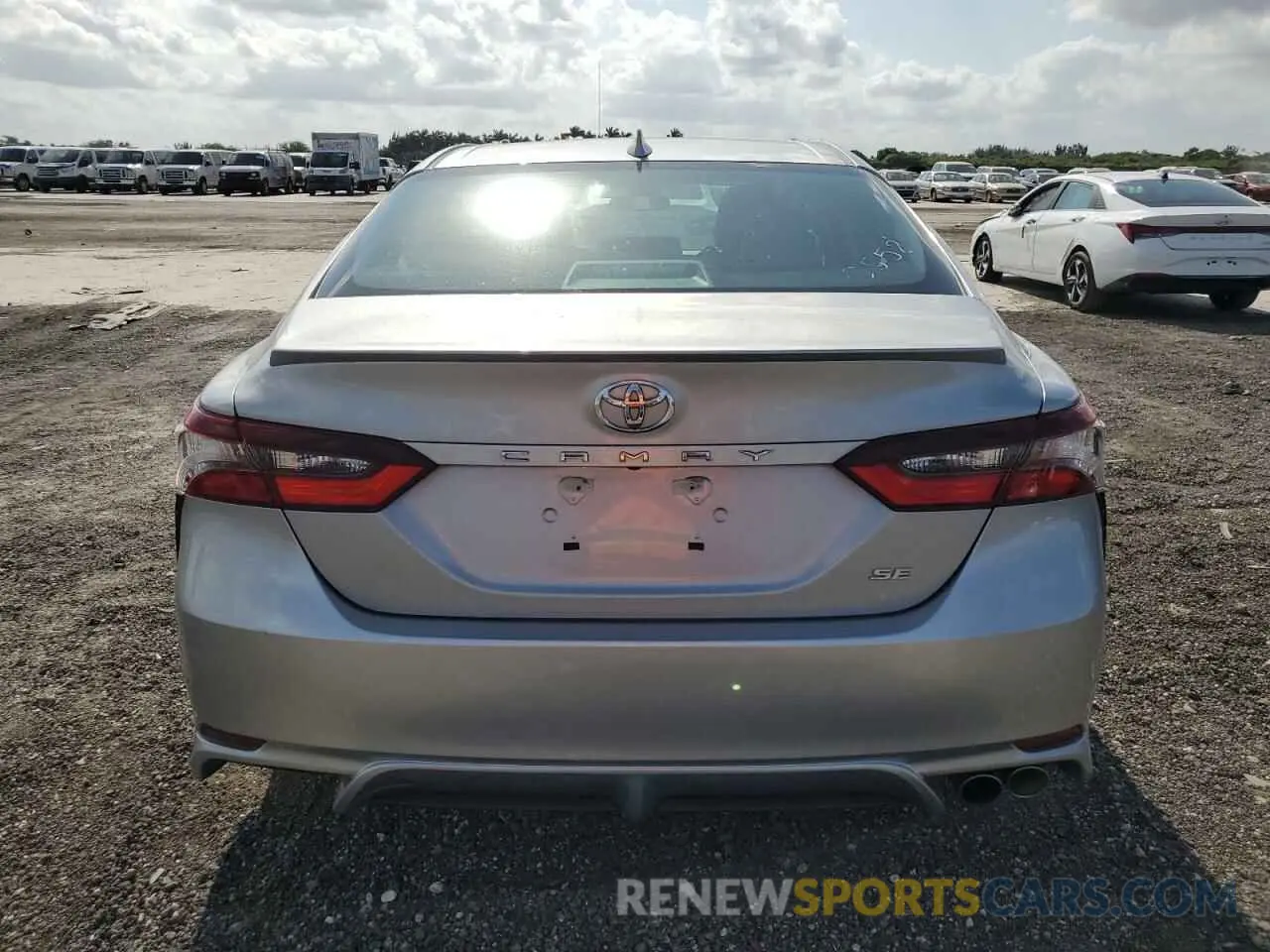 6 Photograph of a damaged car 4T1G11AK7MU523415 TOYOTA CAMRY 2021