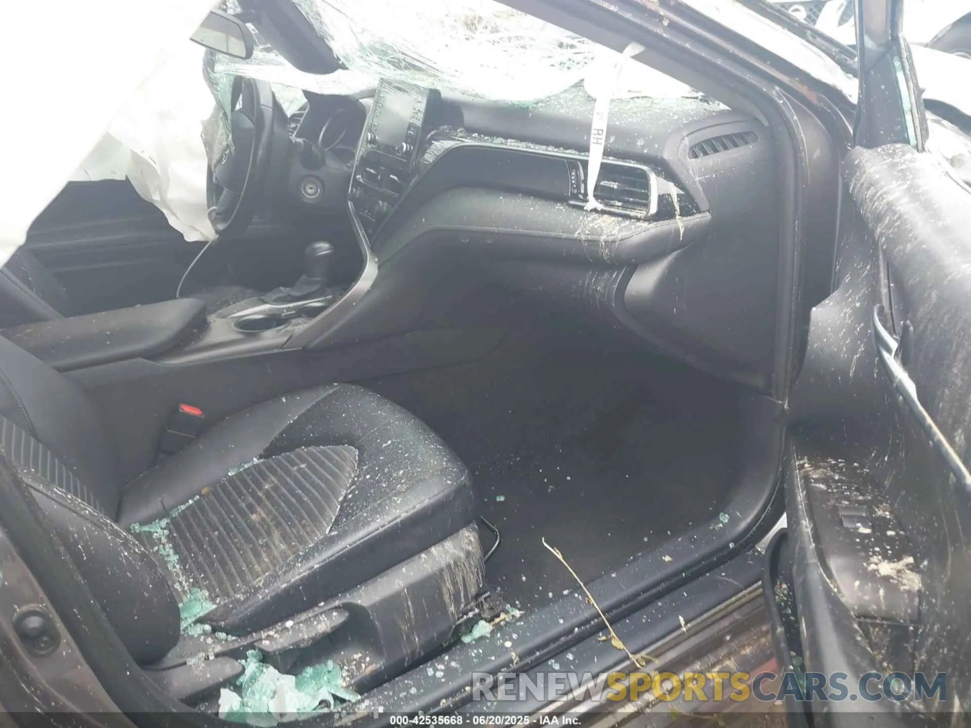 5 Photograph of a damaged car 4T1G11AK7MU523771 TOYOTA CAMRY 2021