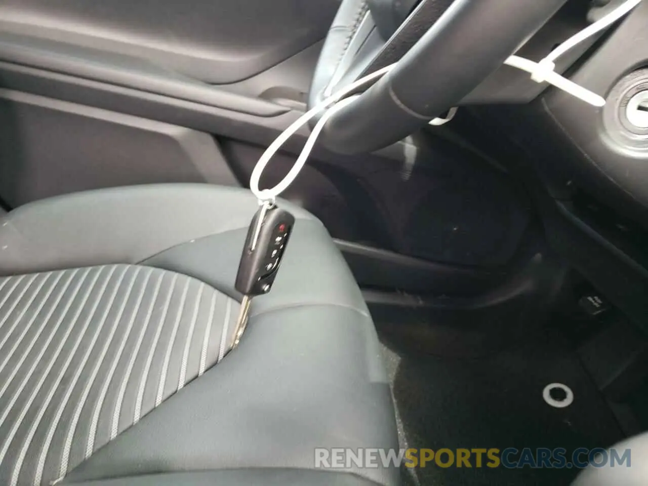 9 Photograph of a damaged car 4T1G11AK7MU527092 TOYOTA CAMRY 2021