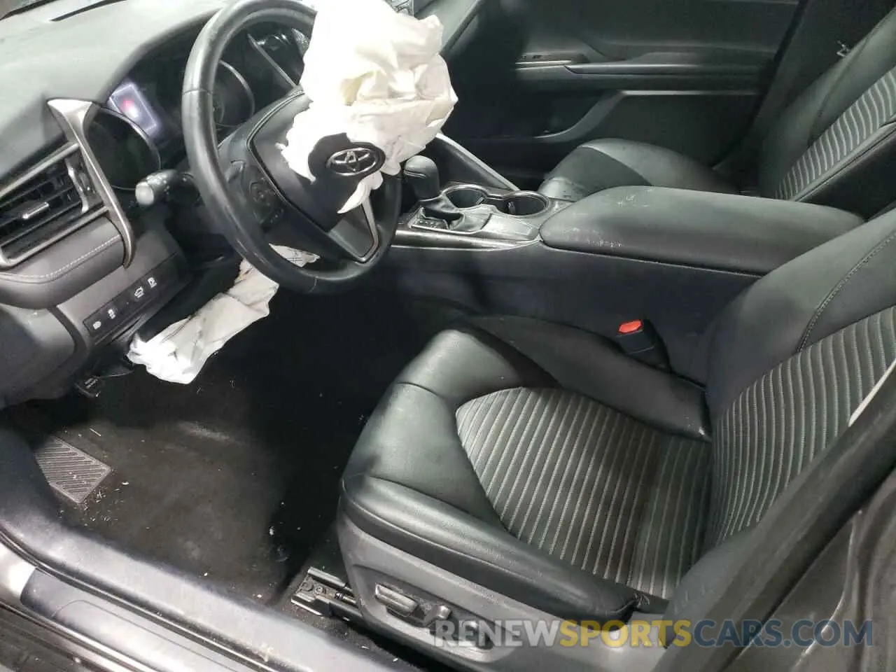 7 Photograph of a damaged car 4T1G11AK7MU530476 TOYOTA CAMRY 2021