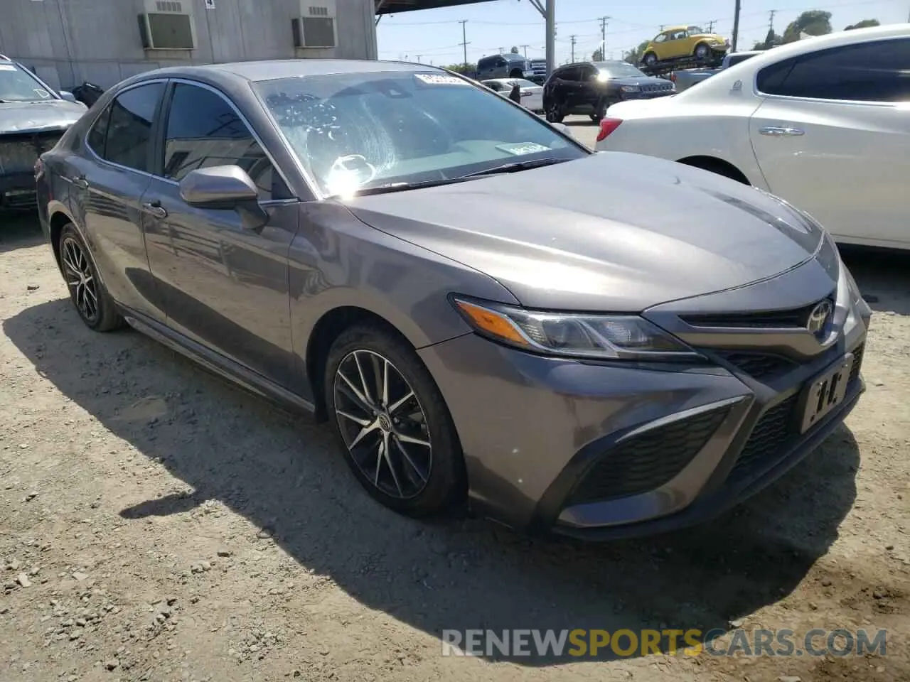 1 Фотография поврежденного автомобиля 4T1G11AK7MU556219 TOYOTA CAMRY 2021