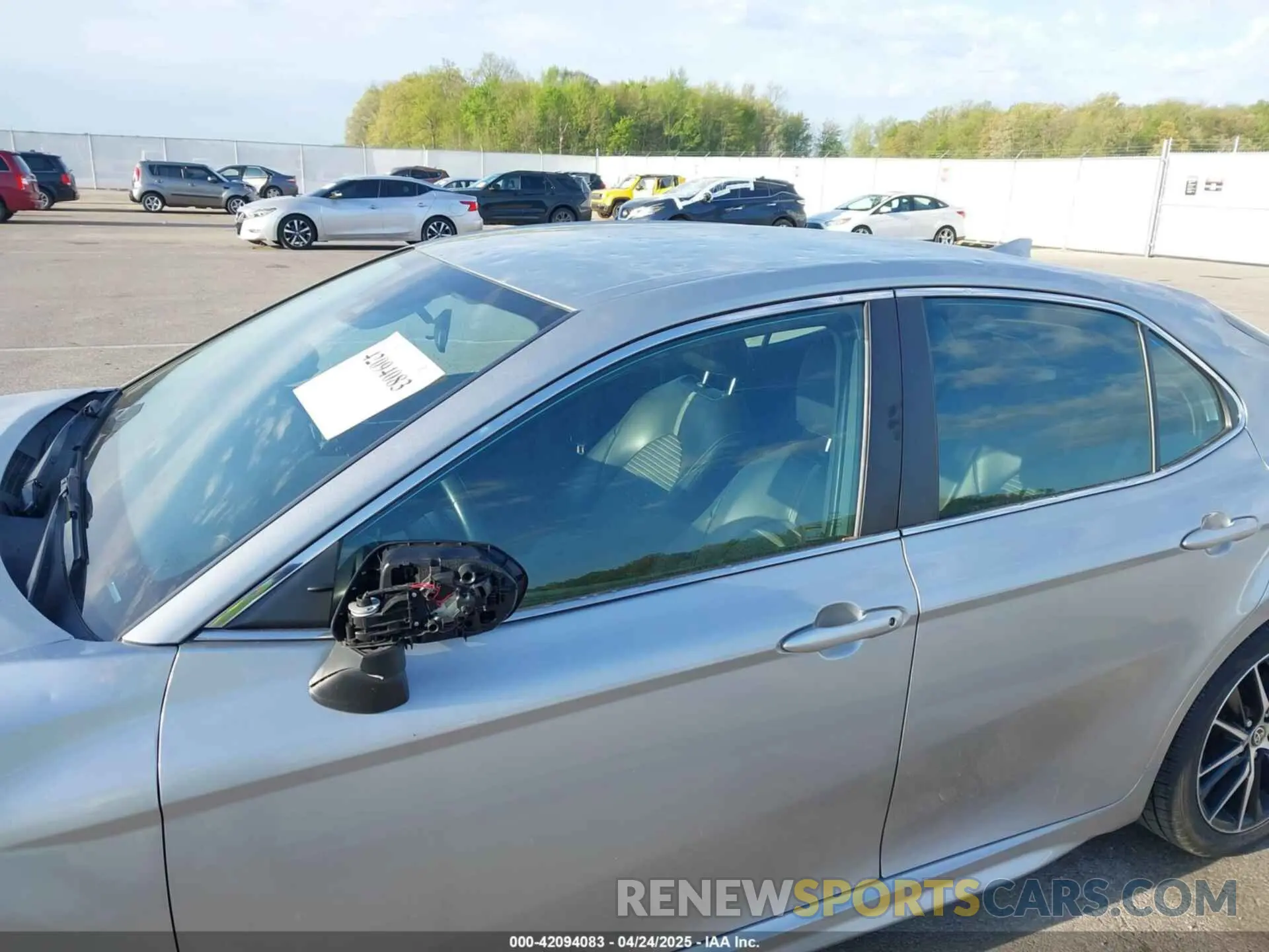 19 Photograph of a damaged car 4T1G11AK7MU560819 TOYOTA CAMRY 2021