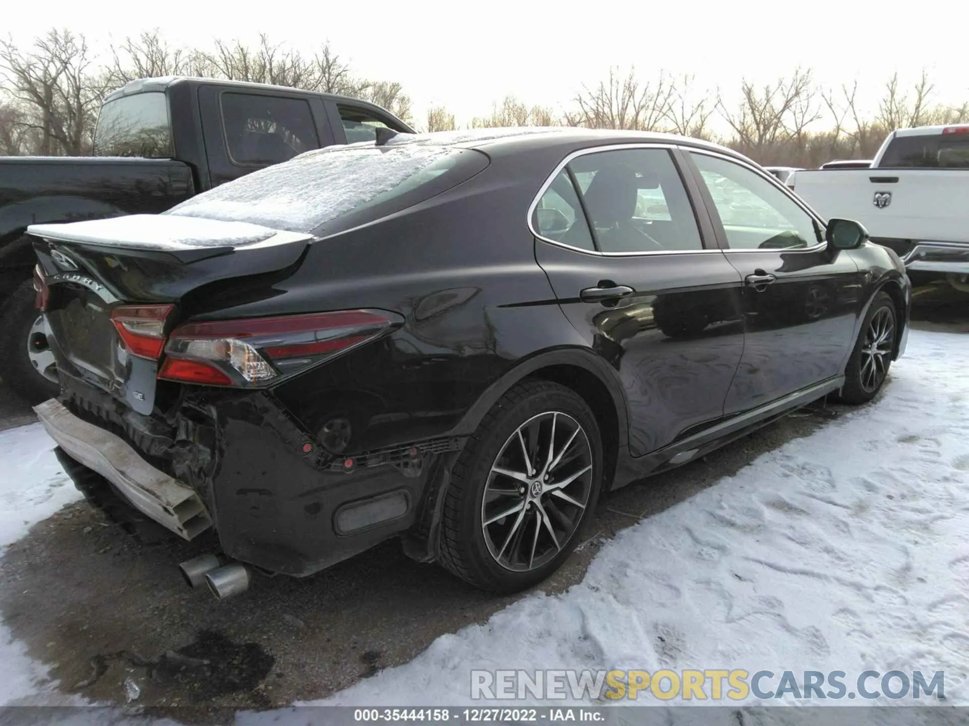 4 Photograph of a damaged car 4T1G11AK7MU575031 TOYOTA CAMRY 2021