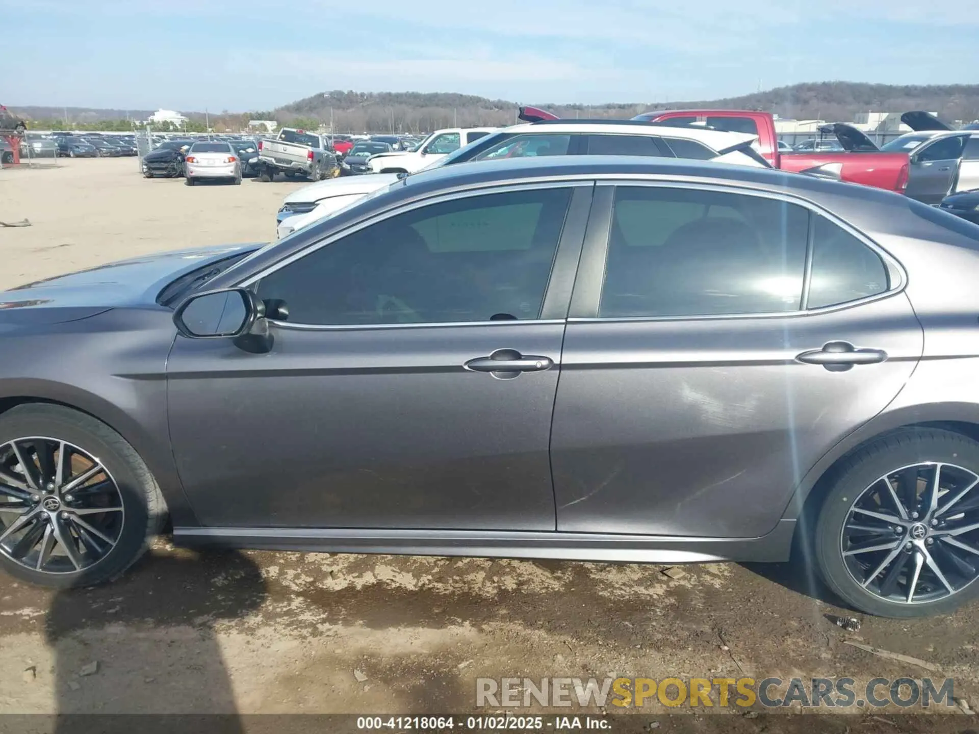 14 Photograph of a damaged car 4T1G11AK8MU414137 TOYOTA CAMRY 2021