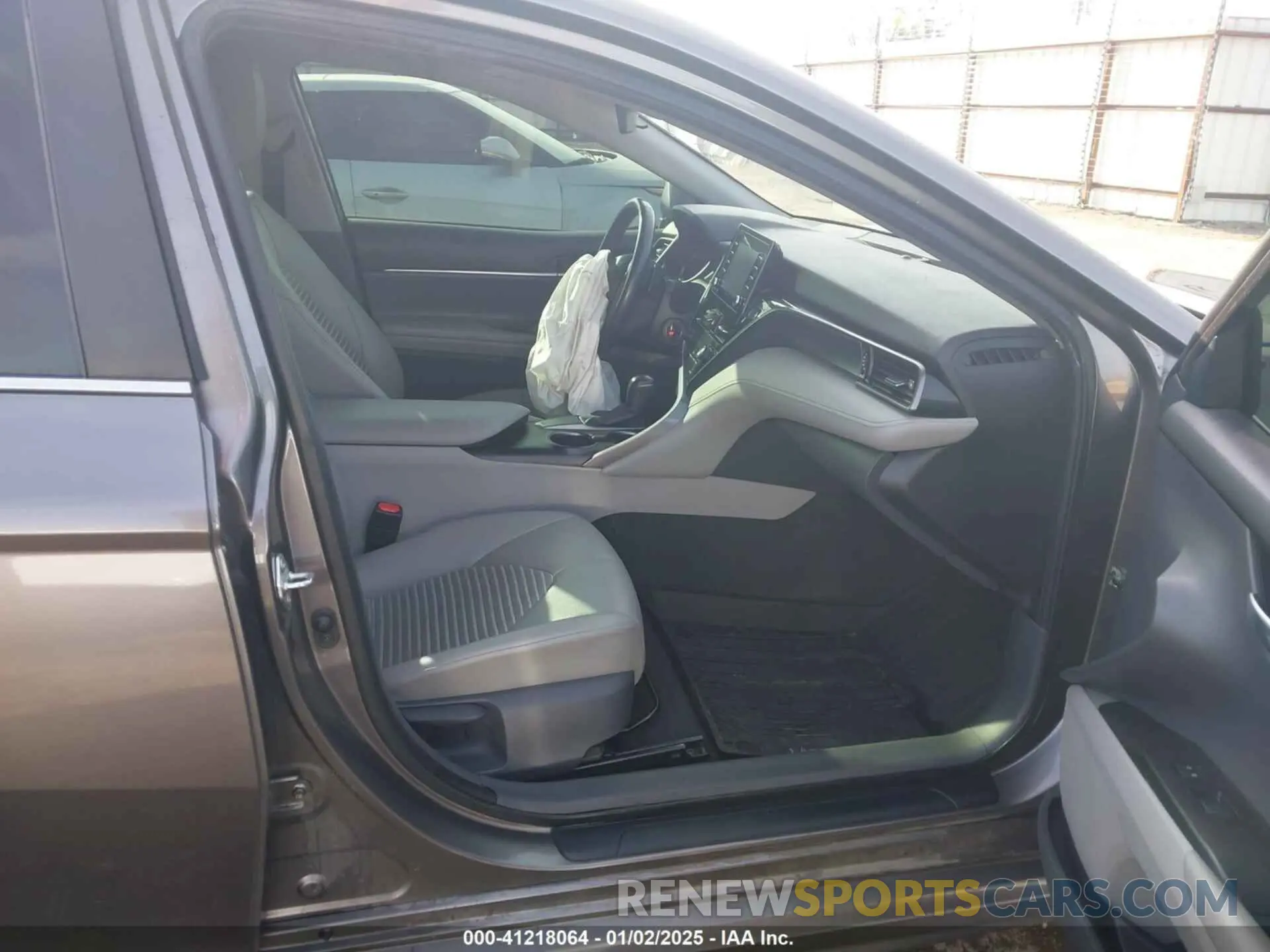 5 Photograph of a damaged car 4T1G11AK8MU414137 TOYOTA CAMRY 2021
