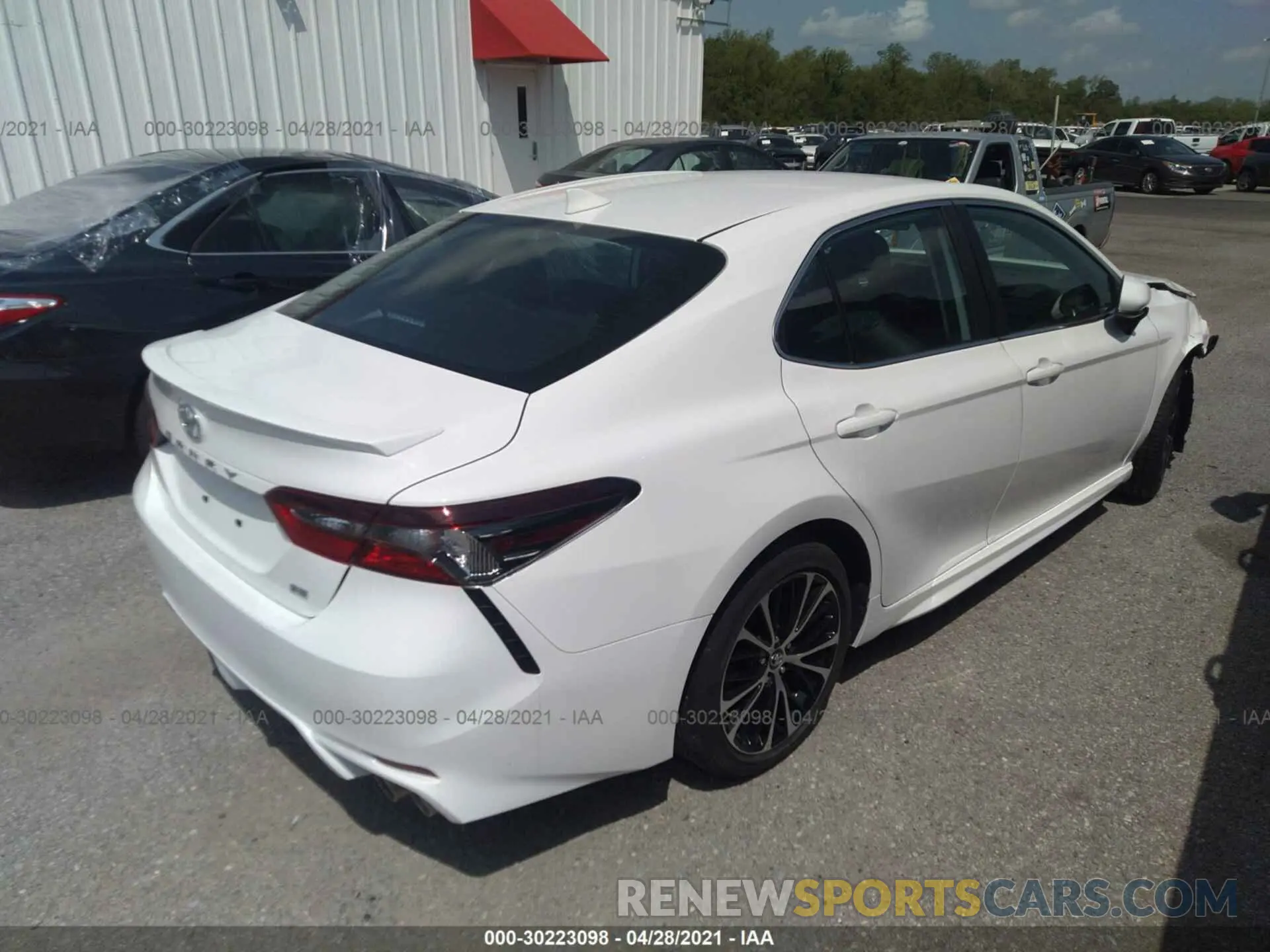 4 Фотография поврежденного автомобиля 4T1G11AK8MU430855 TOYOTA CAMRY 2021