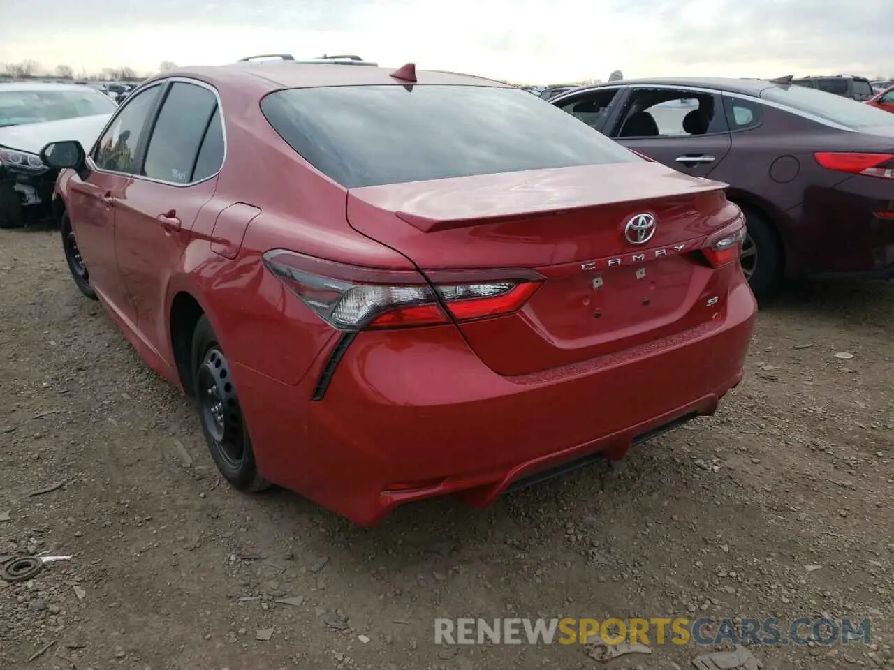 3 Photograph of a damaged car 4T1G11AK8MU438566 TOYOTA CAMRY 2021