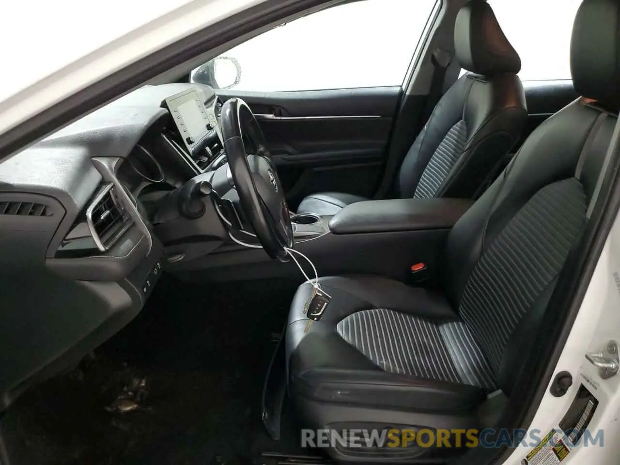 7 Photograph of a damaged car 4T1G11AK8MU454251 TOYOTA CAMRY 2021