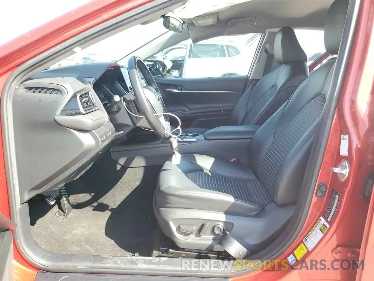 7 Photograph of a damaged car 4T1G11AK8MU470658 TOYOTA CAMRY 2021