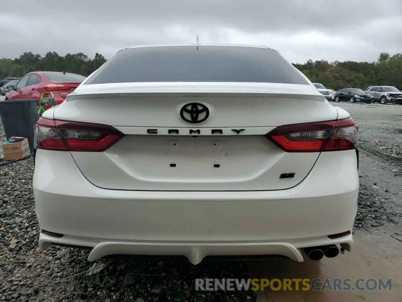 6 Photograph of a damaged car 4T1G11AK8MU476198 TOYOTA CAMRY 2021