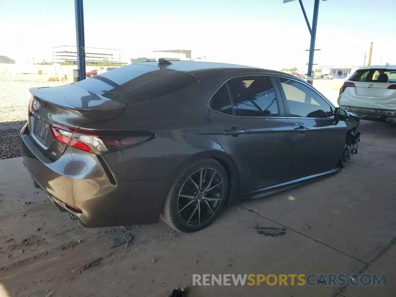 3 Photograph of a damaged car 4T1G11AK8MU476783 TOYOTA CAMRY 2021
