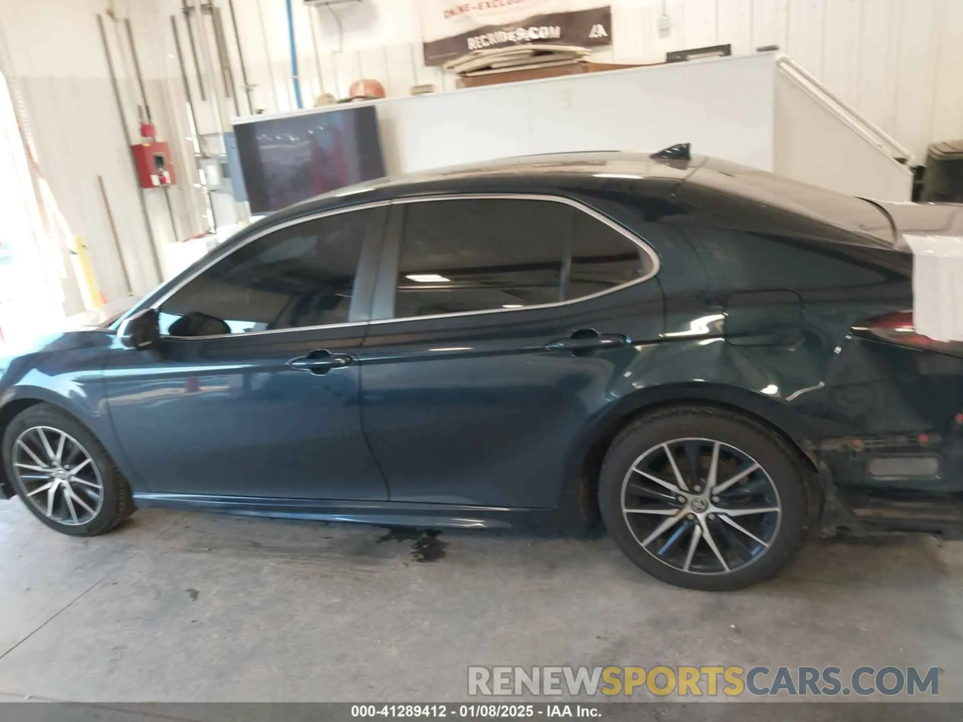14 Photograph of a damaged car 4T1G11AK8MU477688 TOYOTA CAMRY 2021