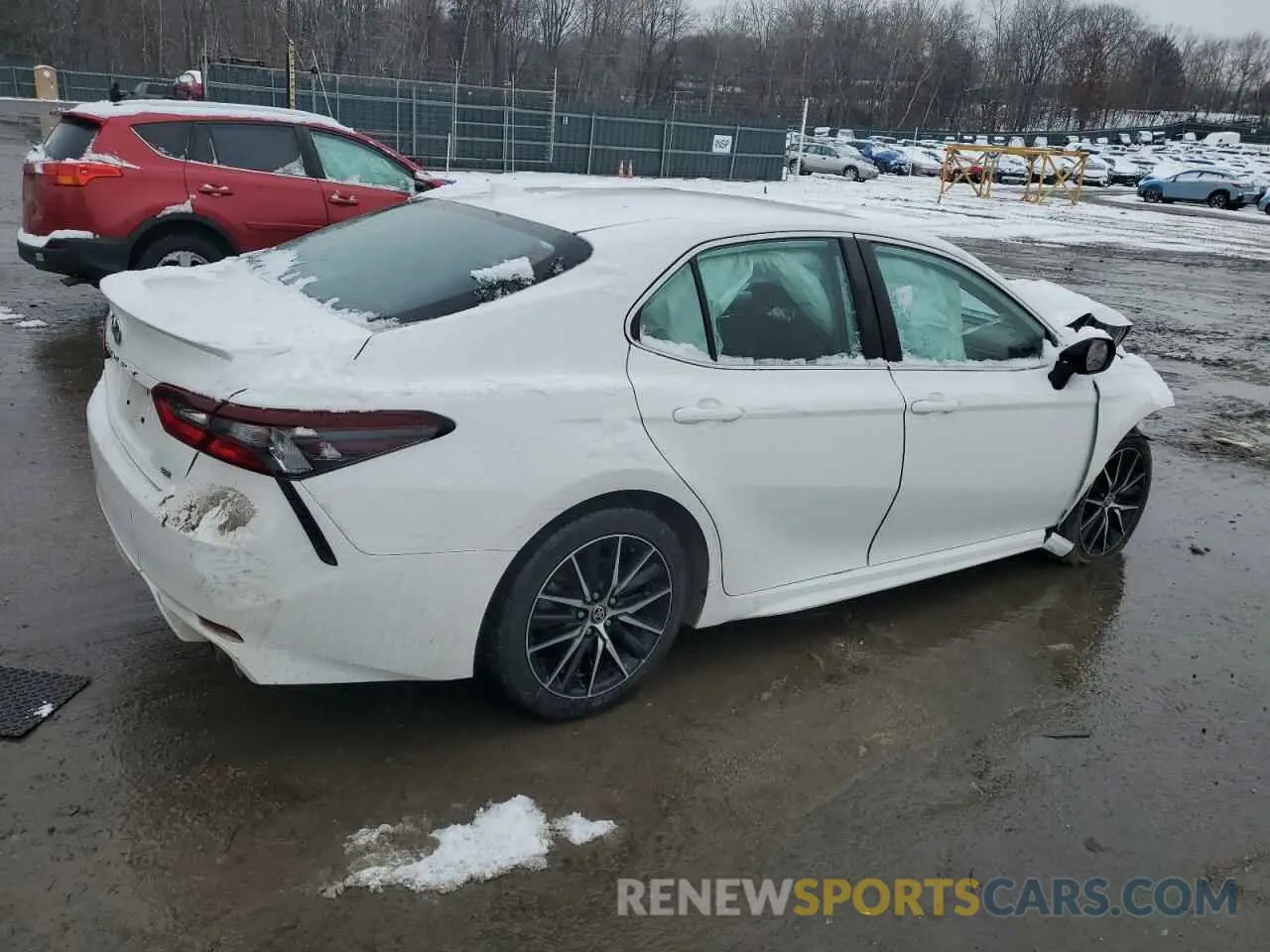 3 Photograph of a damaged car 4T1G11AK8MU486732 TOYOTA CAMRY 2021