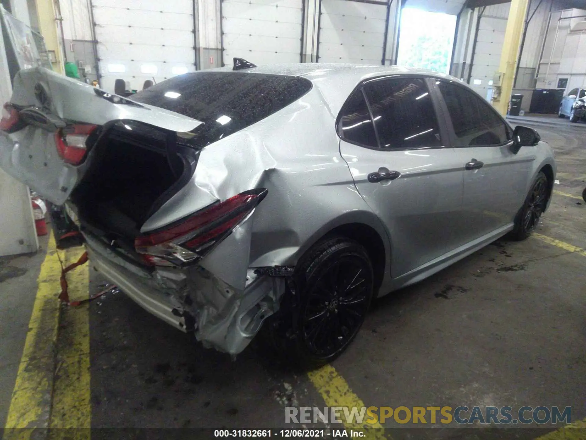 4 Photograph of a damaged car 4T1G11AK8MU492787 TOYOTA CAMRY 2021
