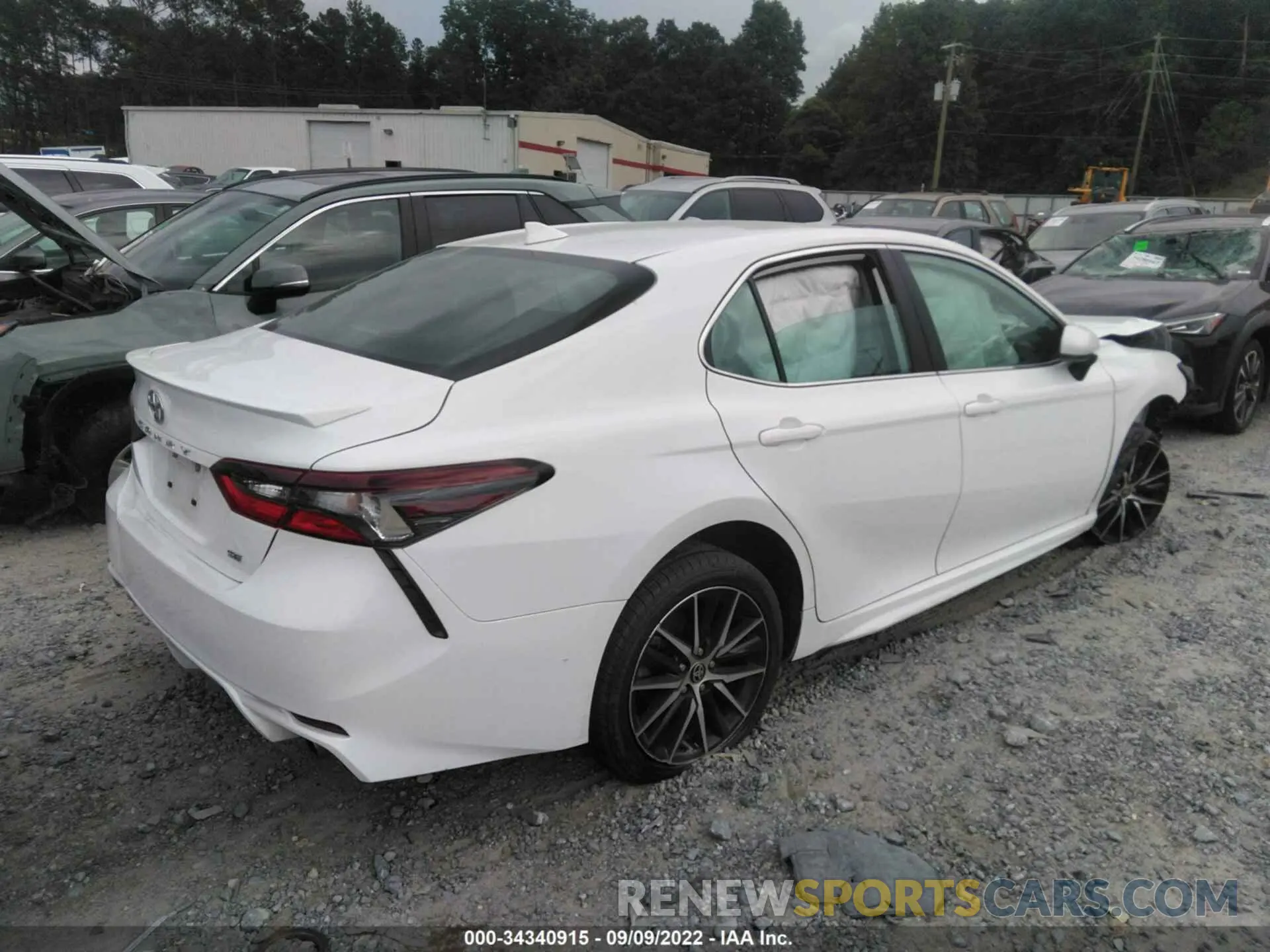 4 Фотография поврежденного автомобиля 4T1G11AK8MU519339 TOYOTA CAMRY 2021