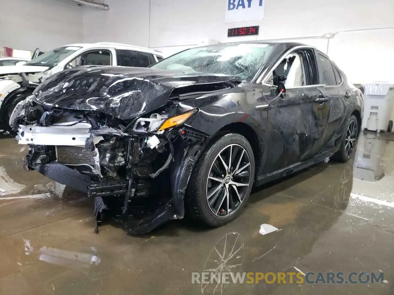 1 Photograph of a damaged car 4T1G11AK8MU522838 TOYOTA CAMRY 2021