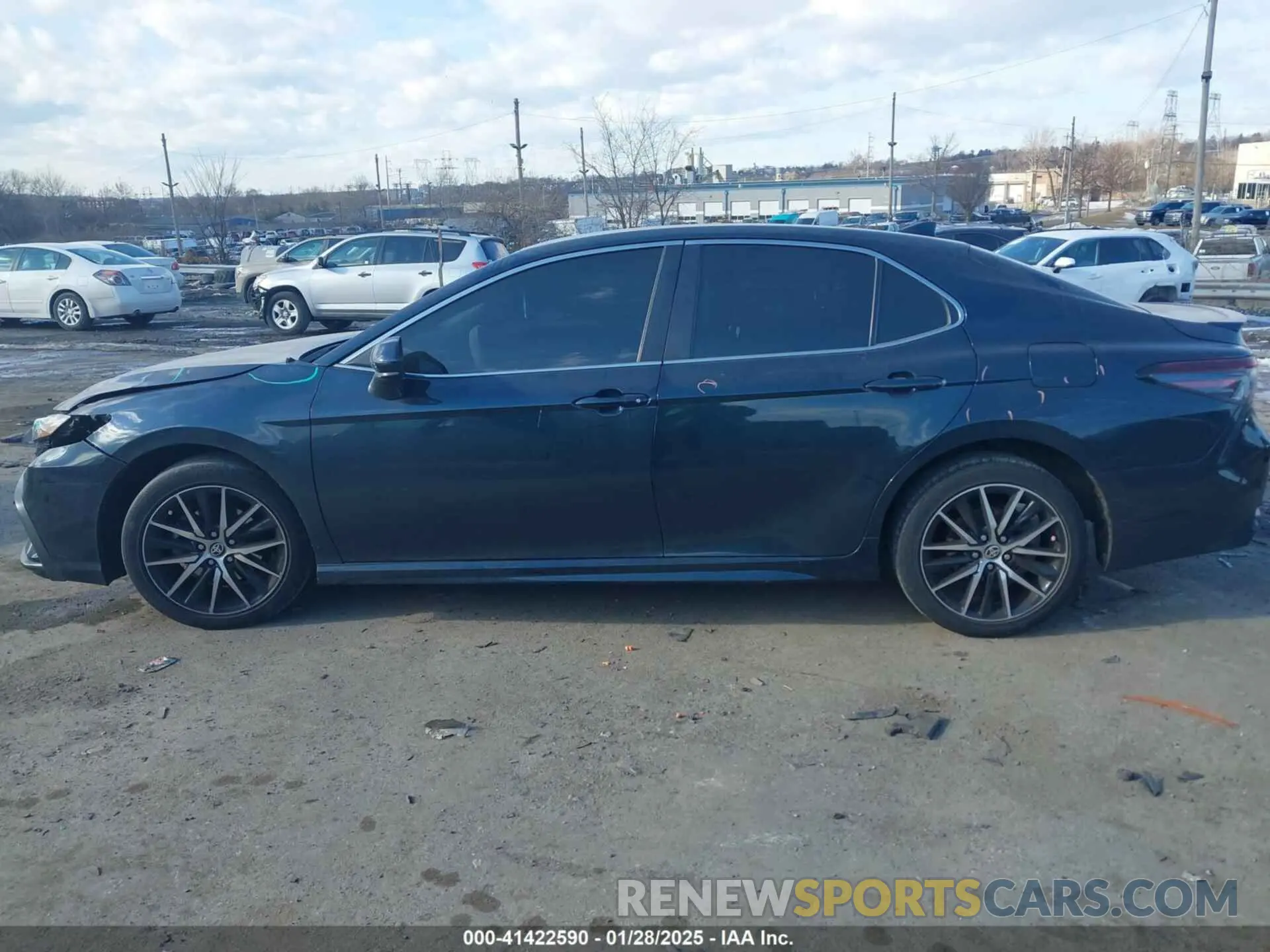 14 Photograph of a damaged car 4T1G11AK8MU527456 TOYOTA CAMRY 2021