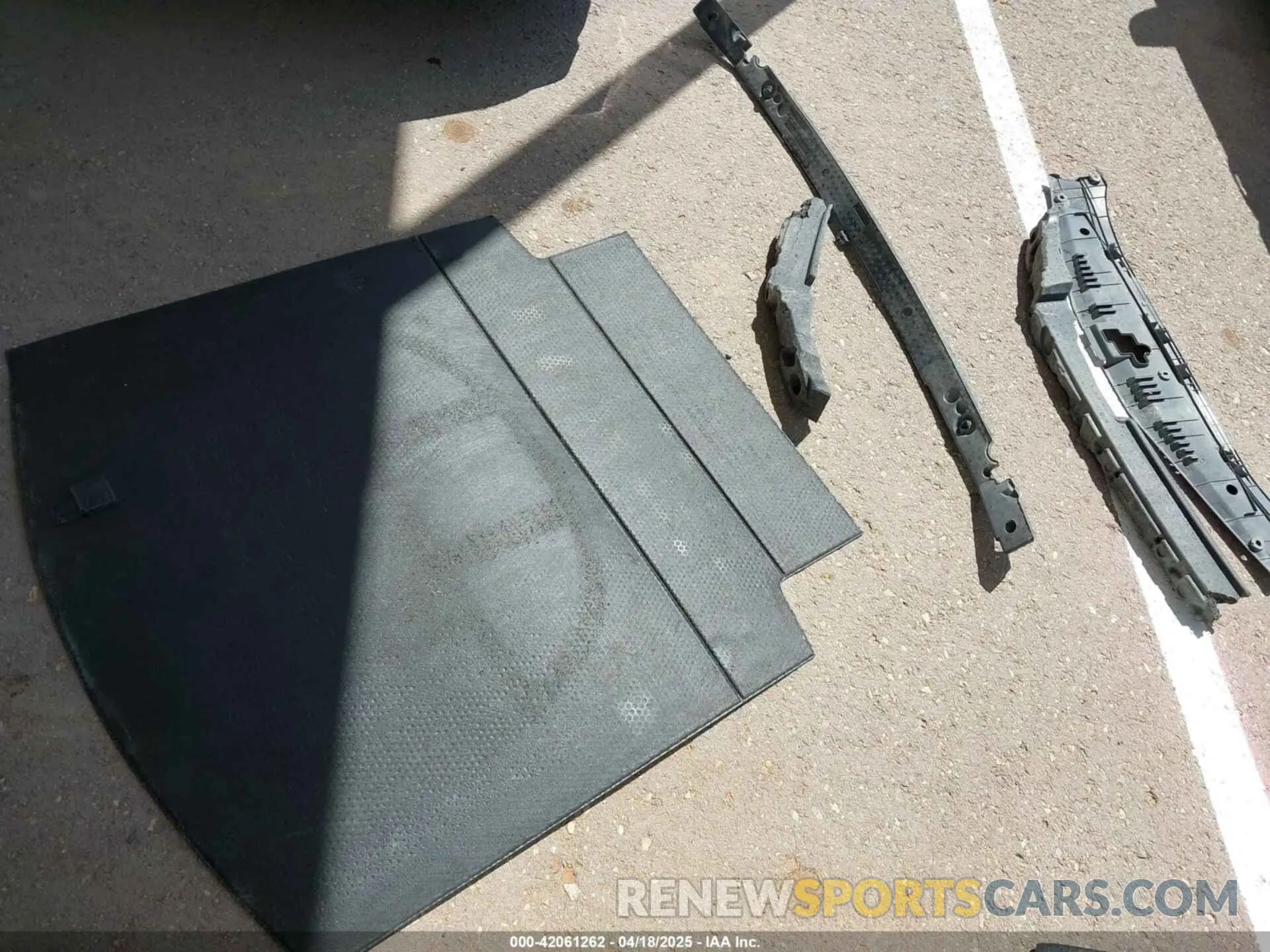 12 Photograph of a damaged car 4T1G11AK8MU547707 TOYOTA CAMRY 2021