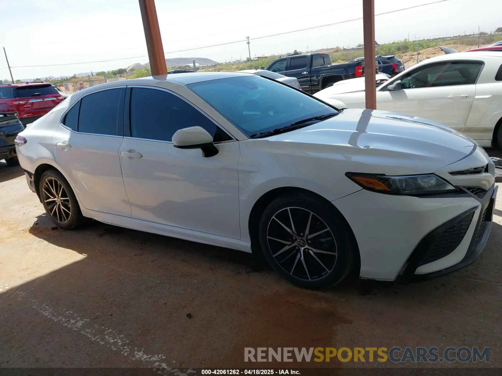 14 Photograph of a damaged car 4T1G11AK8MU547707 TOYOTA CAMRY 2021