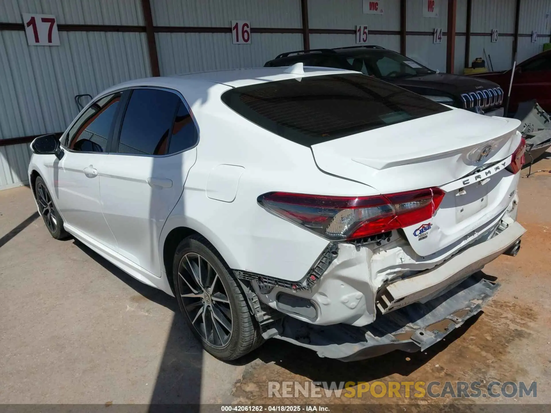 15 Photograph of a damaged car 4T1G11AK8MU547707 TOYOTA CAMRY 2021