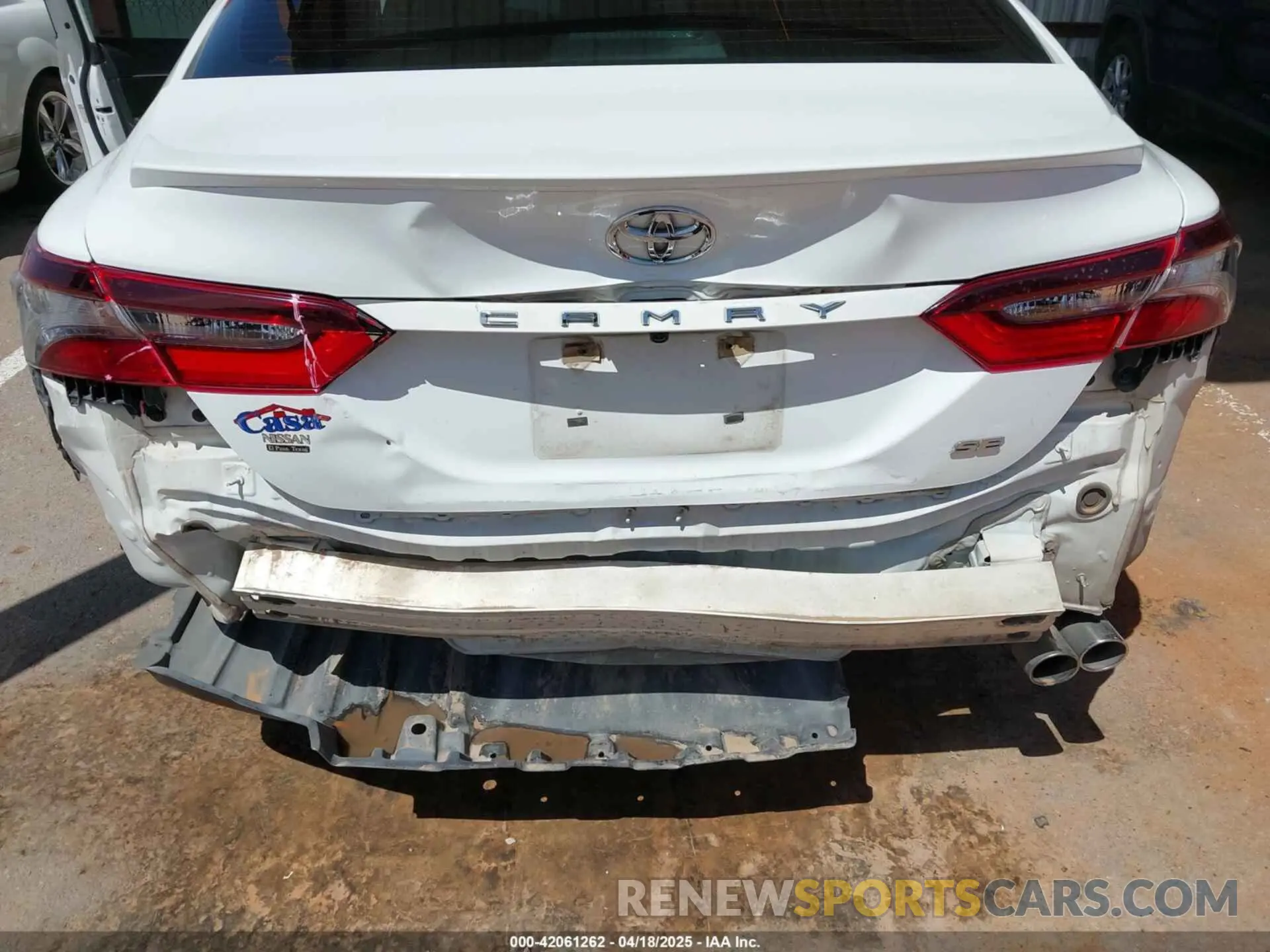 6 Photograph of a damaged car 4T1G11AK8MU547707 TOYOTA CAMRY 2021