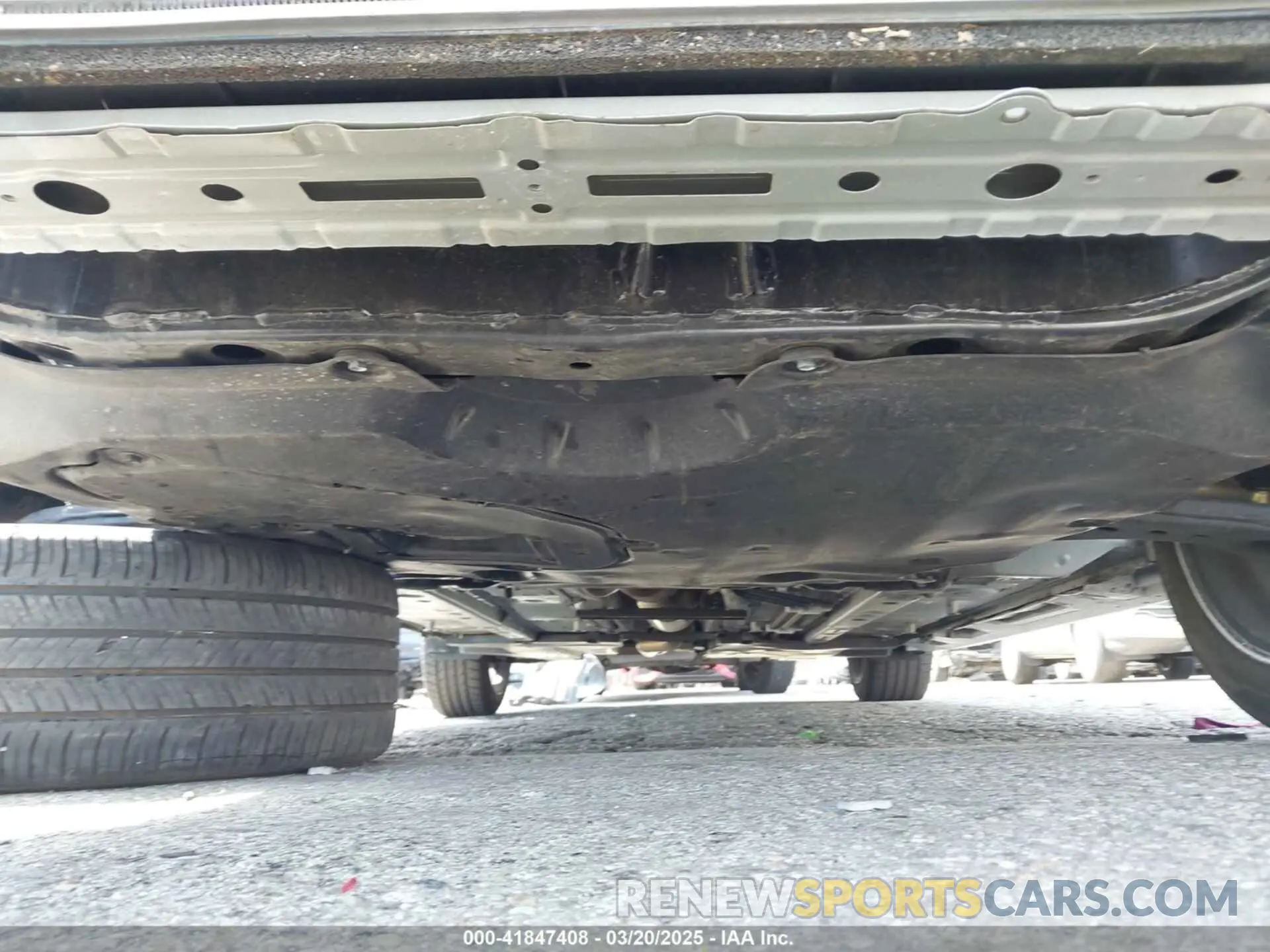 19 Photograph of a damaged car 4T1G11AK8MU553894 TOYOTA CAMRY 2021