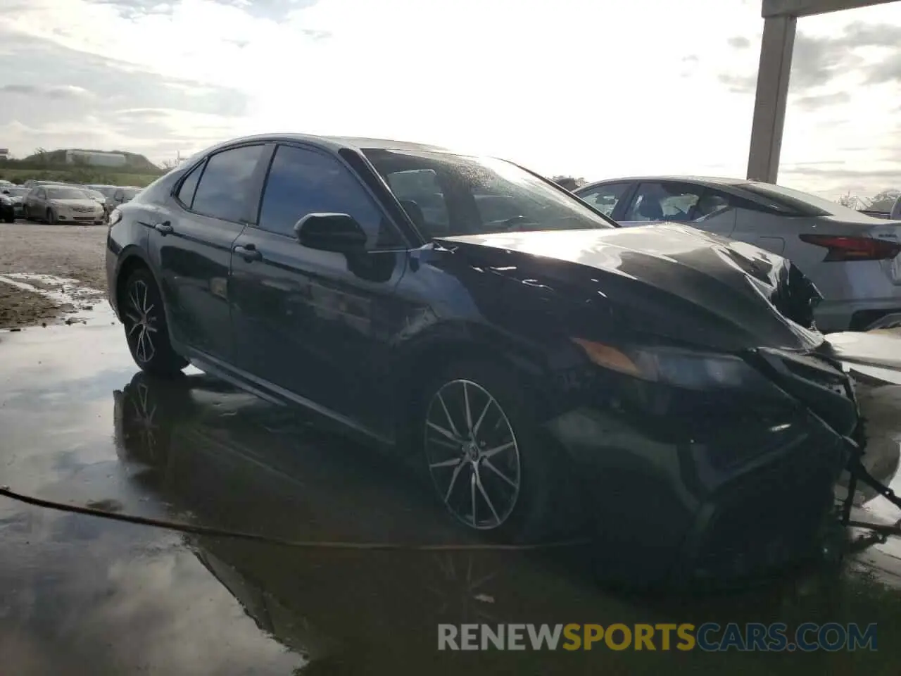4 Photograph of a damaged car 4T1G11AK8MU562689 TOYOTA CAMRY 2021