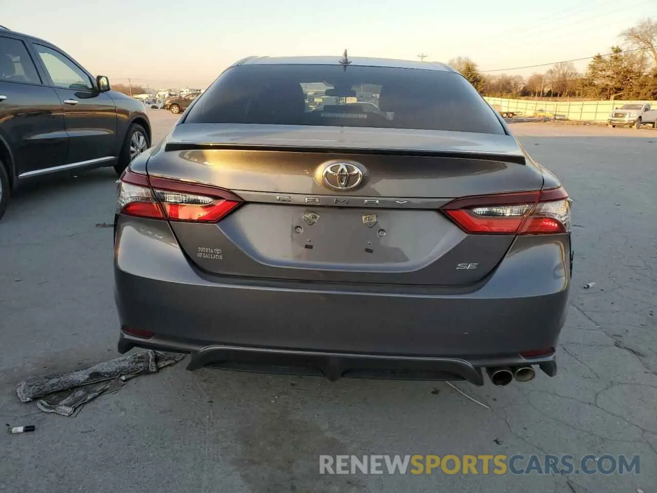 6 Photograph of a damaged car 4T1G11AK8MU580142 TOYOTA CAMRY 2021