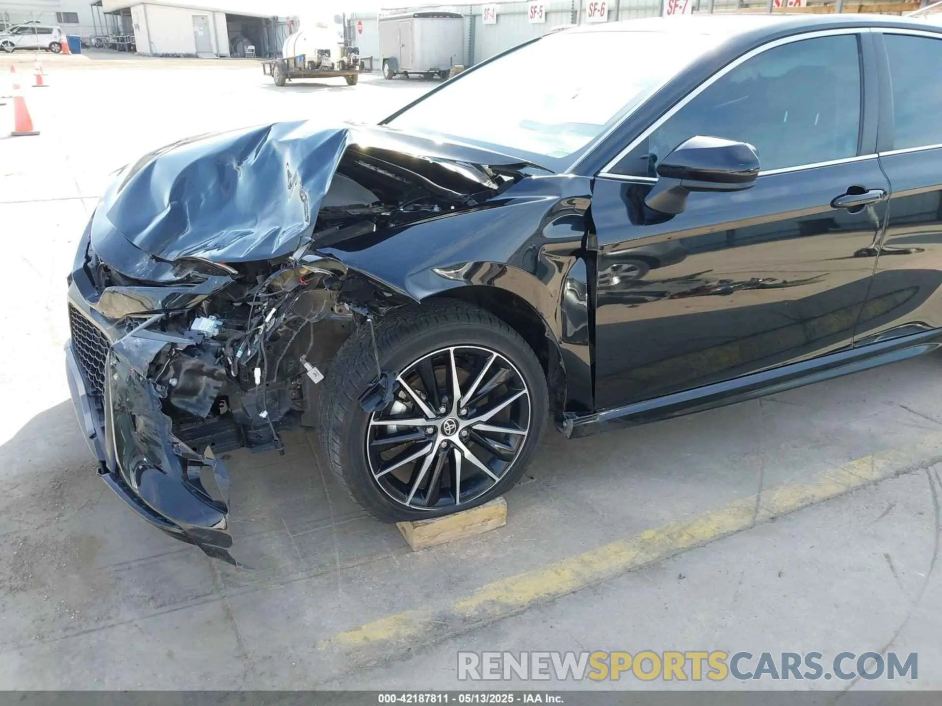 6 Photograph of a damaged car 4T1G11AK8MU594896 TOYOTA CAMRY 2021