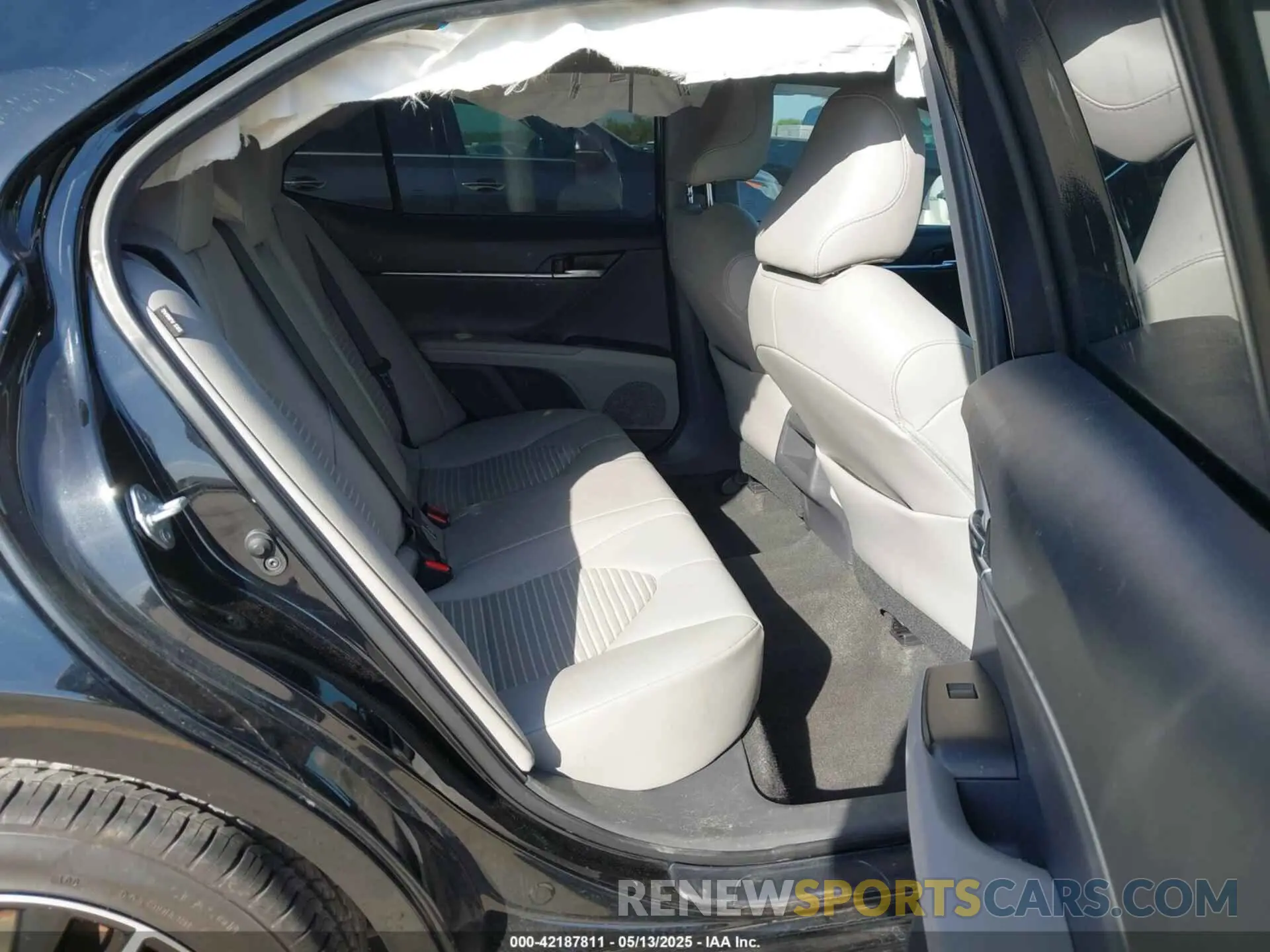 8 Photograph of a damaged car 4T1G11AK8MU594896 TOYOTA CAMRY 2021