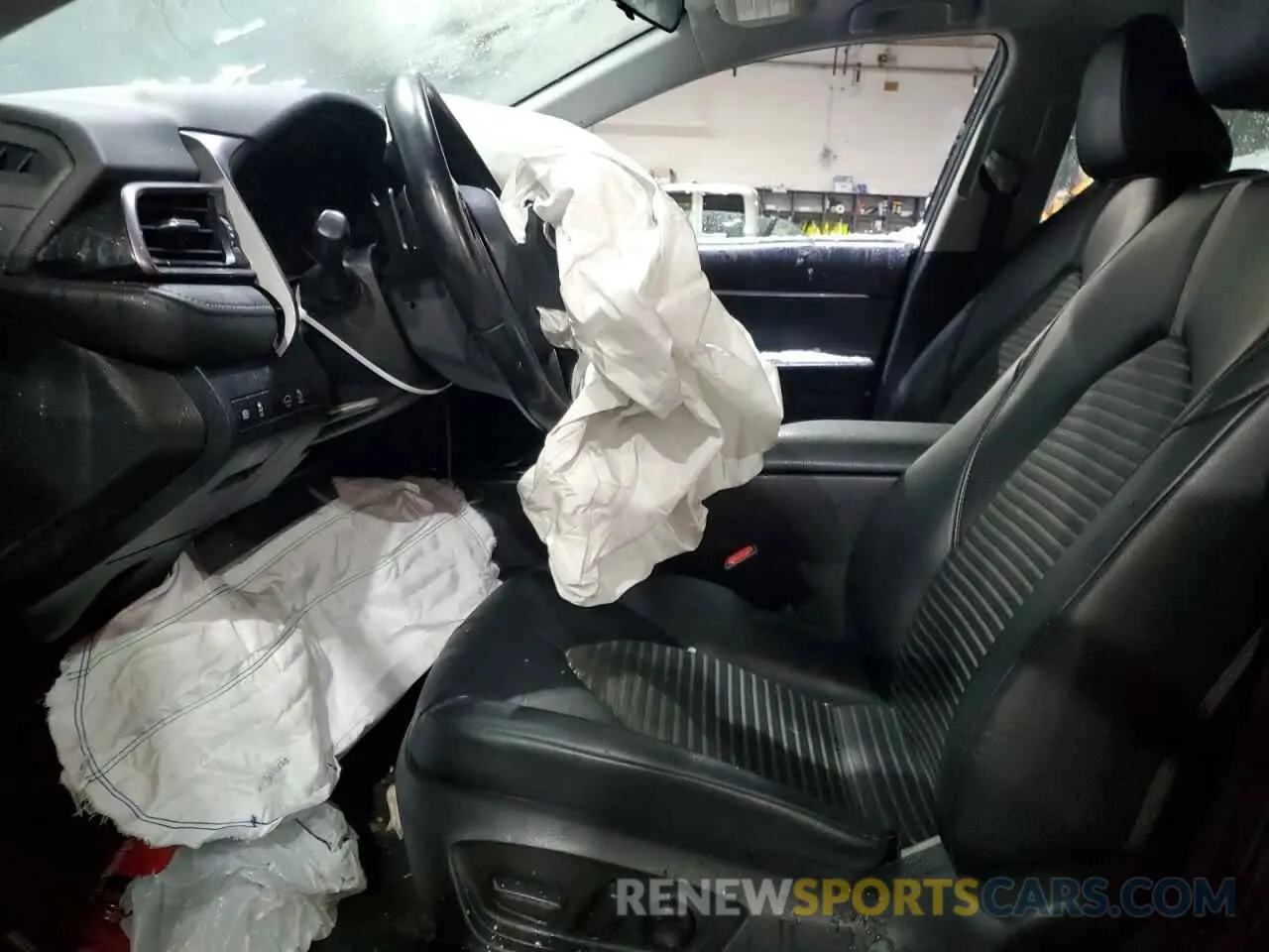 7 Photograph of a damaged car 4T1G11AK8MU594946 TOYOTA CAMRY 2021