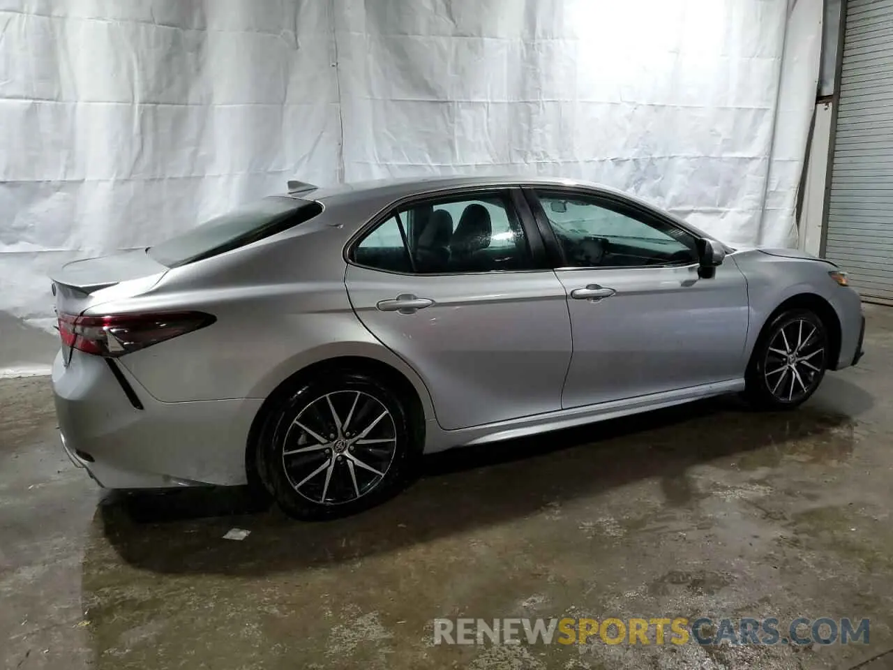 3 Photograph of a damaged car 4T1G11AK9MU417810 TOYOTA CAMRY 2021