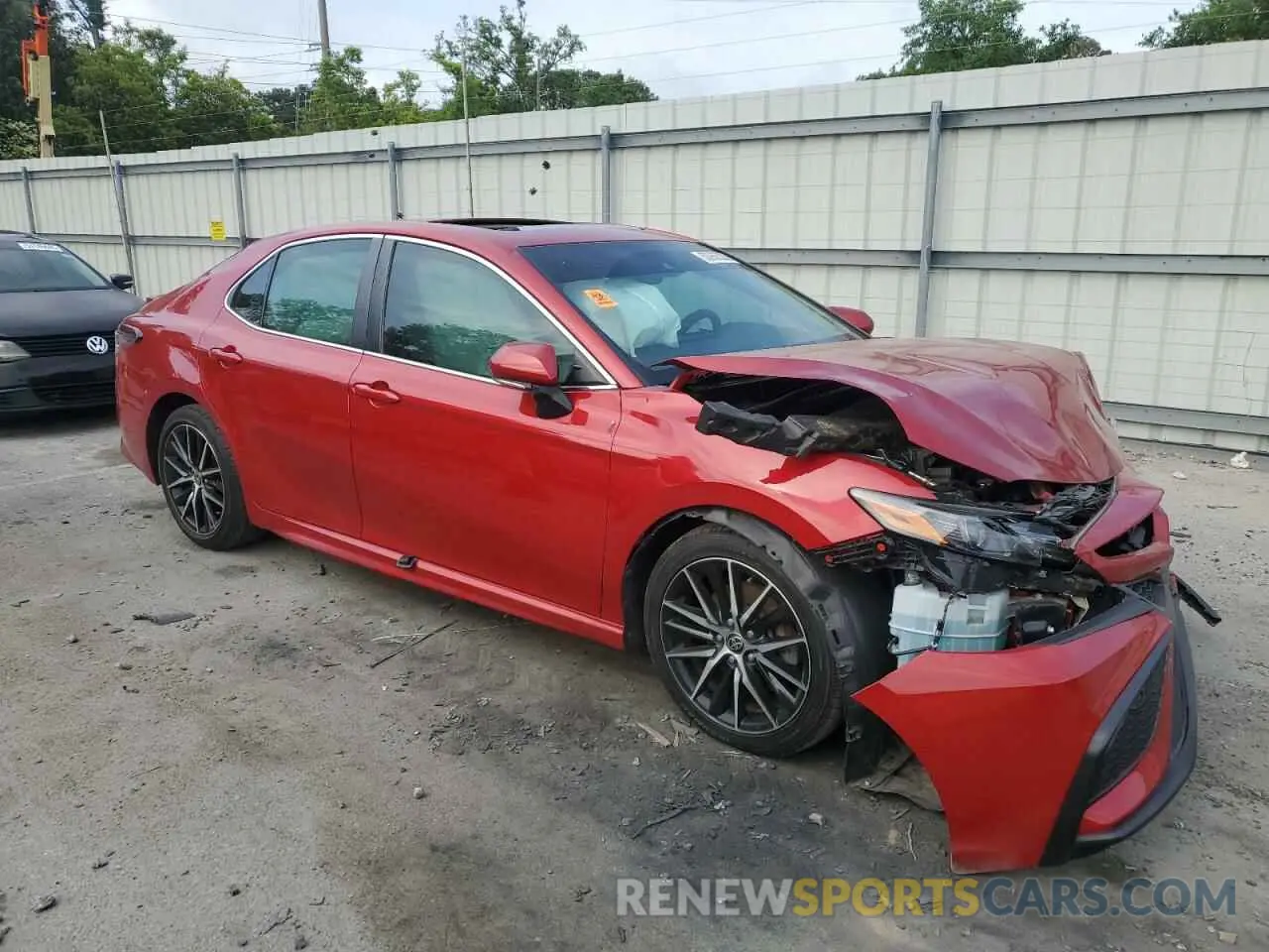 4 Photograph of a damaged car 4T1G11AK9MU422666 TOYOTA CAMRY 2021